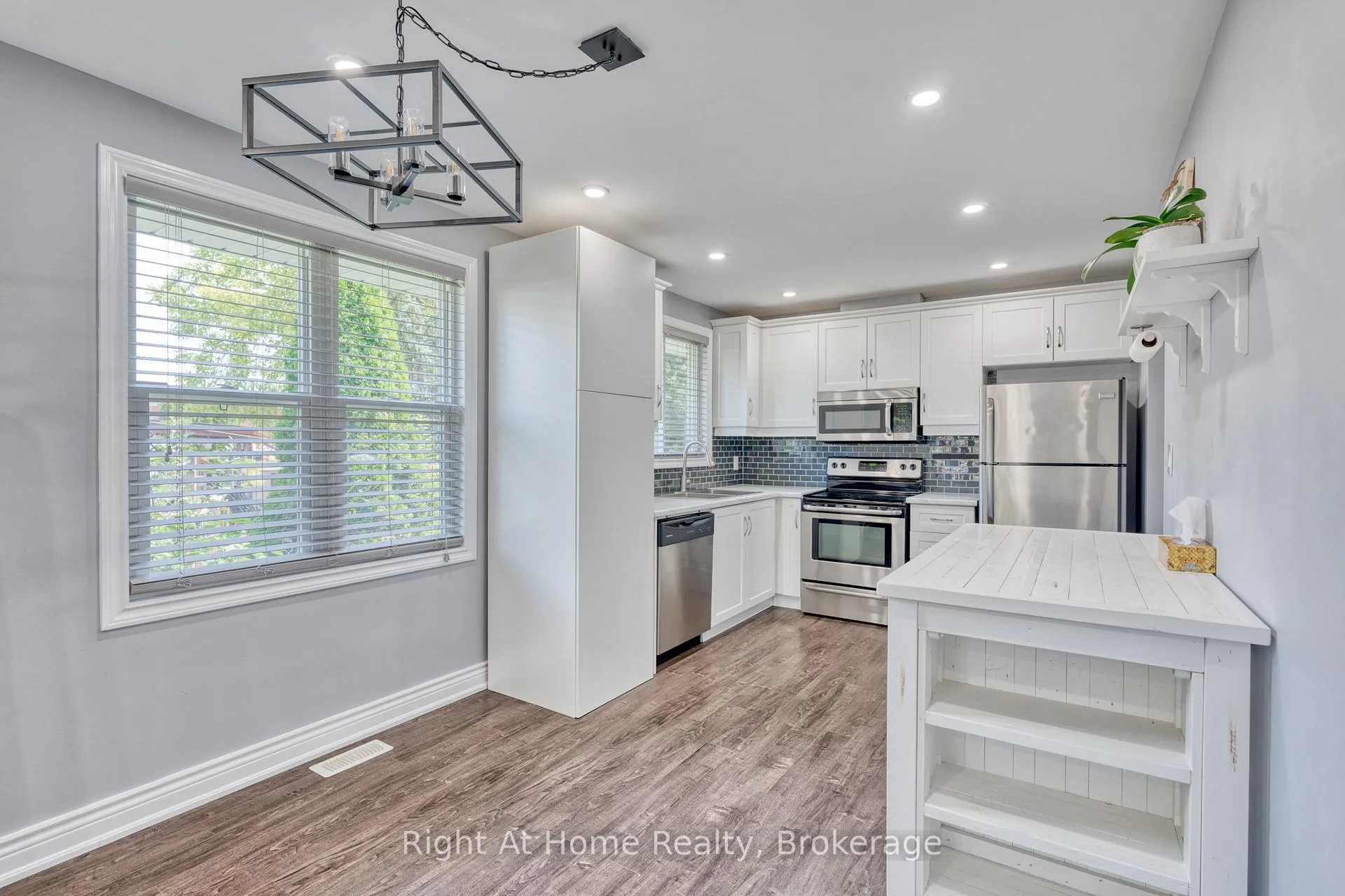 Photo 8 of 289 1/2 Pelham Road, St. Catharines, Rykert/Vansickle — HOMEH