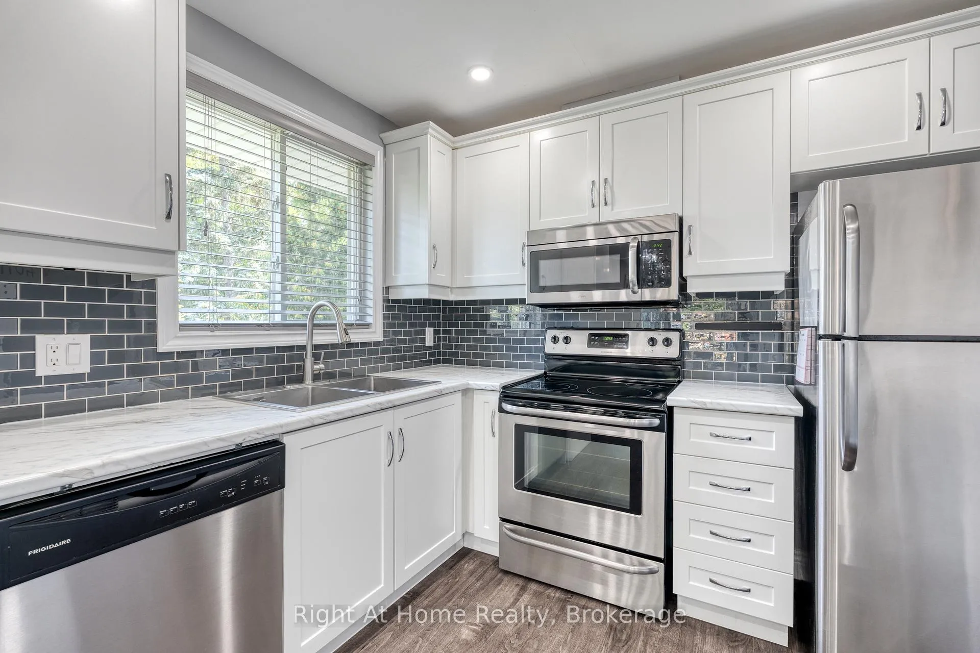 Photo 10 of 289 1/2 Pelham Road, St. Catharines, Rykert/Vansickle — HOMEH