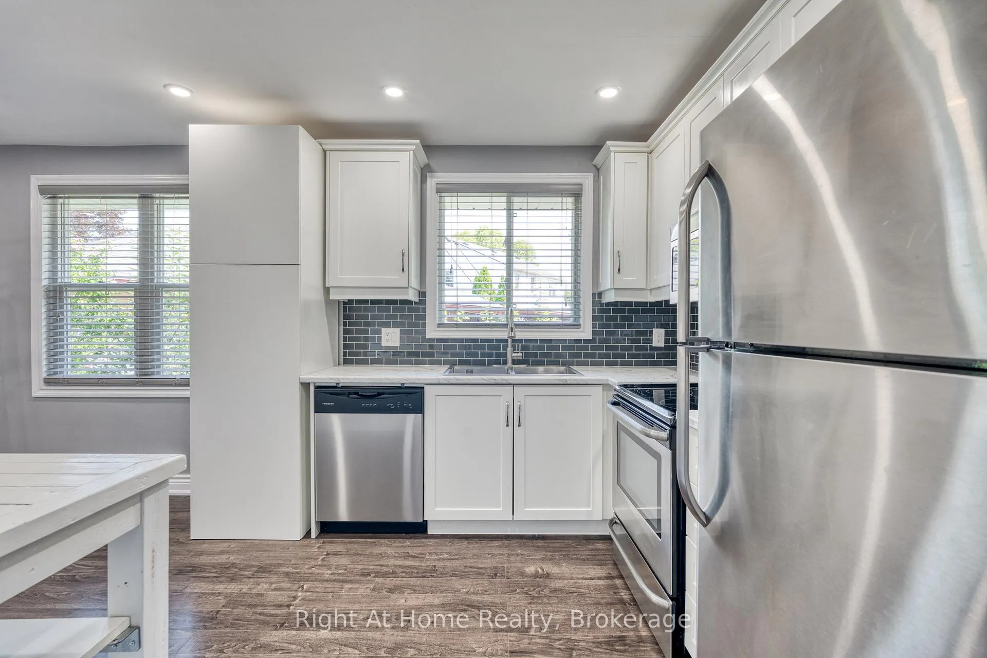 Photo 11 of 289 1/2 Pelham Road, St. Catharines, Rykert/Vansickle — HOMEH