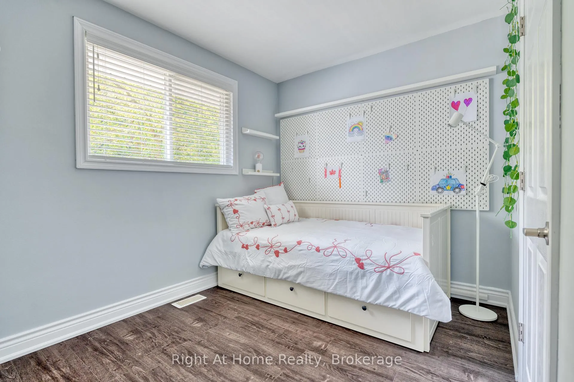 Photo 15 of 289 1/2 Pelham Road, St. Catharines, Rykert/Vansickle — HOMEH
