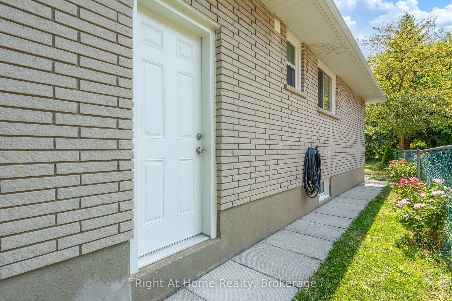 Photo 25 of 289 1/2 Pelham Road, St. Catharines, Rykert/Vansickle — HOMEH