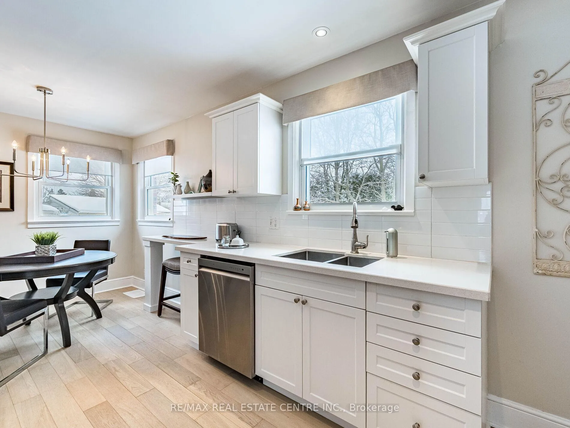 Photo 11 of 20 Hillier Crescent, Brantford — HOMEH