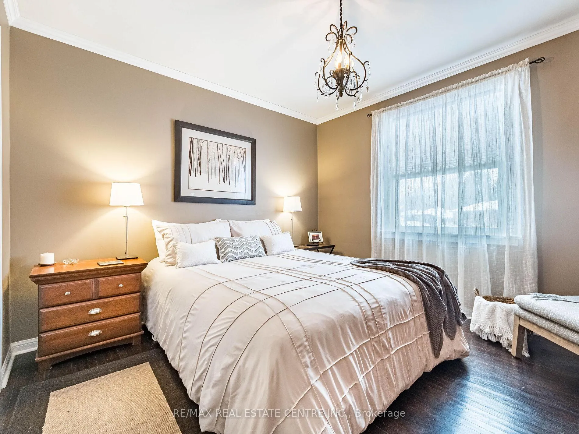 Photo 17 of 20 Hillier Crescent, Brantford — HOMEH