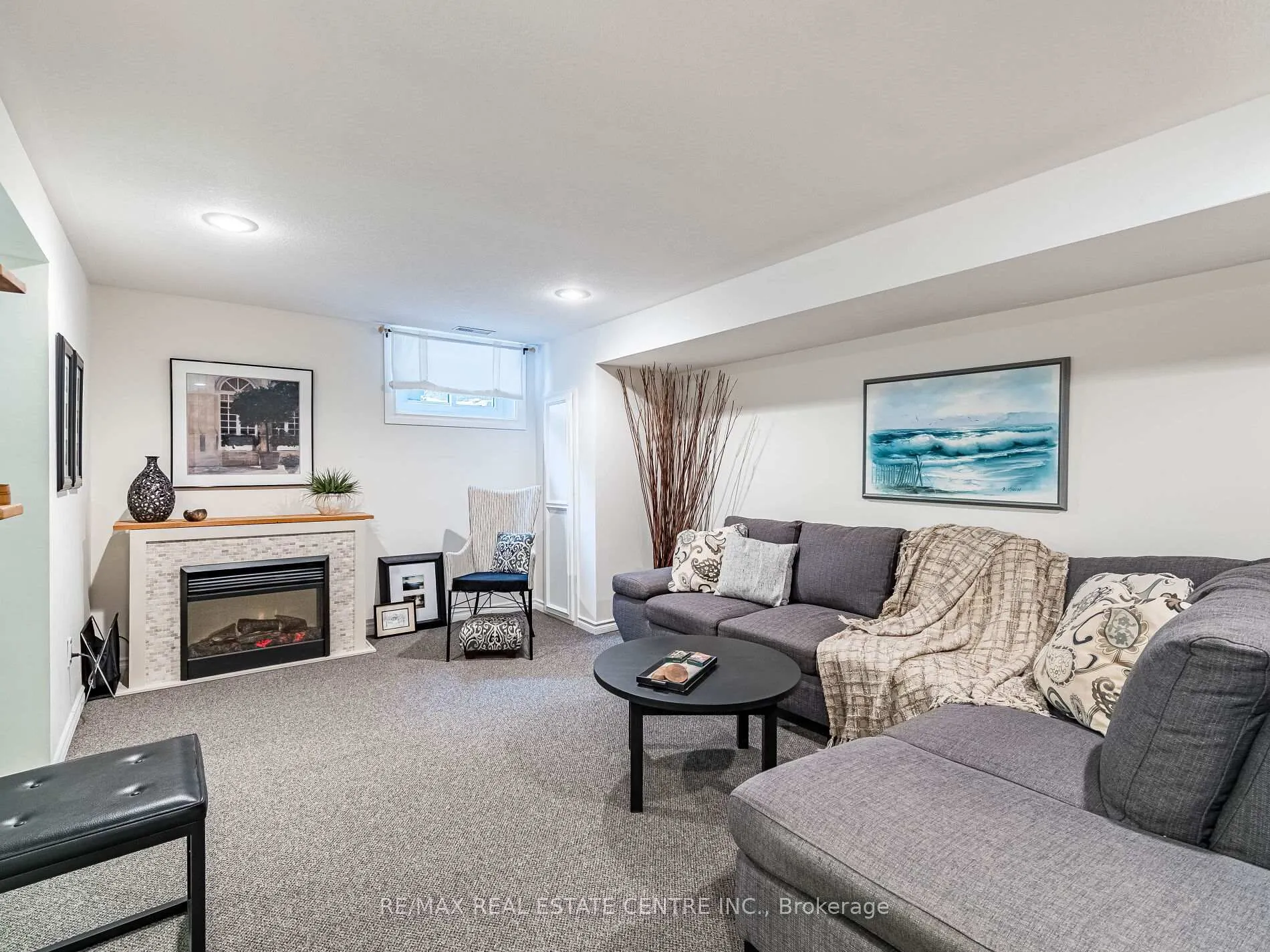 Photo 26 of 20 Hillier Crescent, Brantford — HOMEH