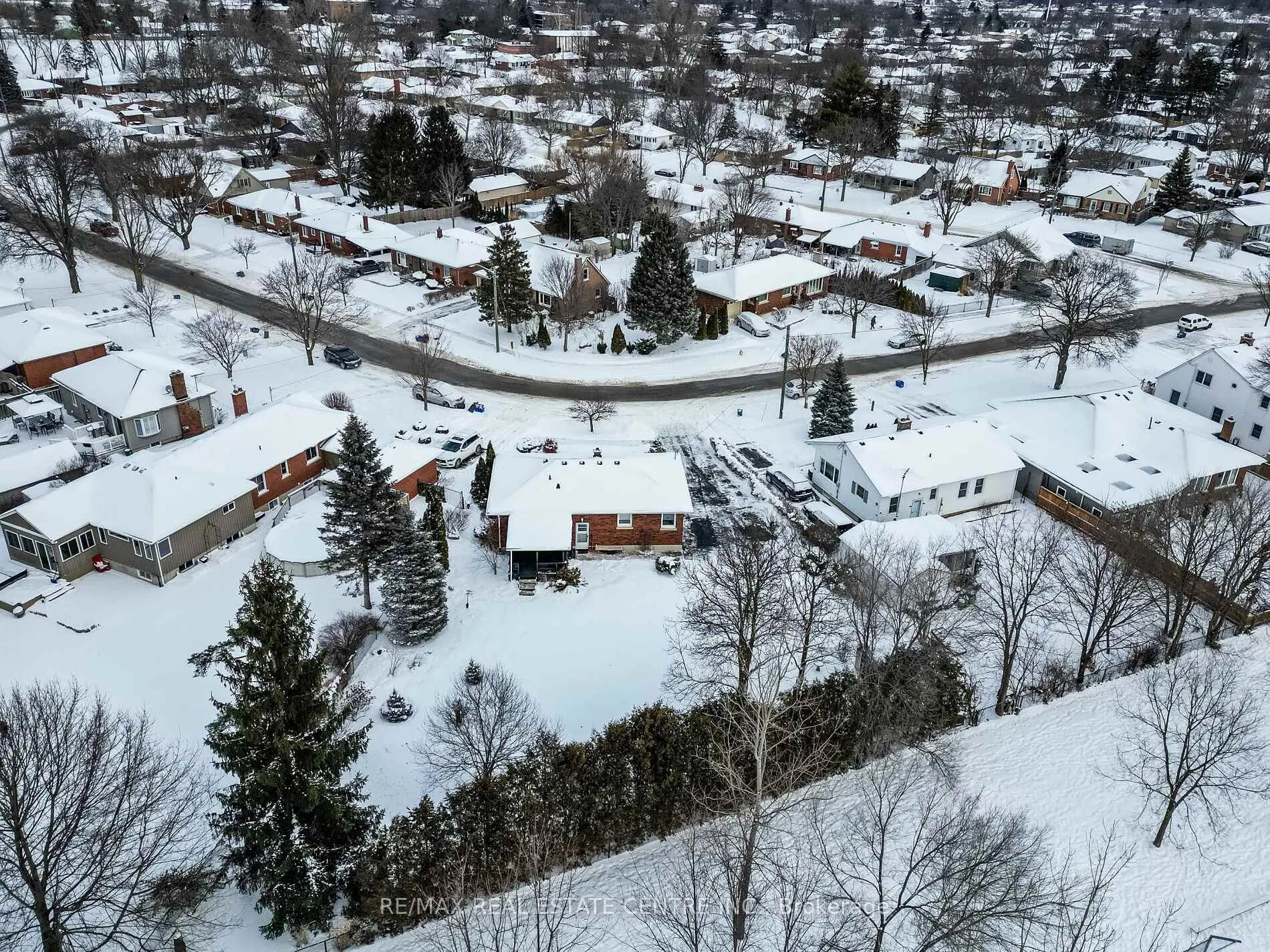 Photo 47 of 20 Hillier Crescent, Brantford — HOMEH