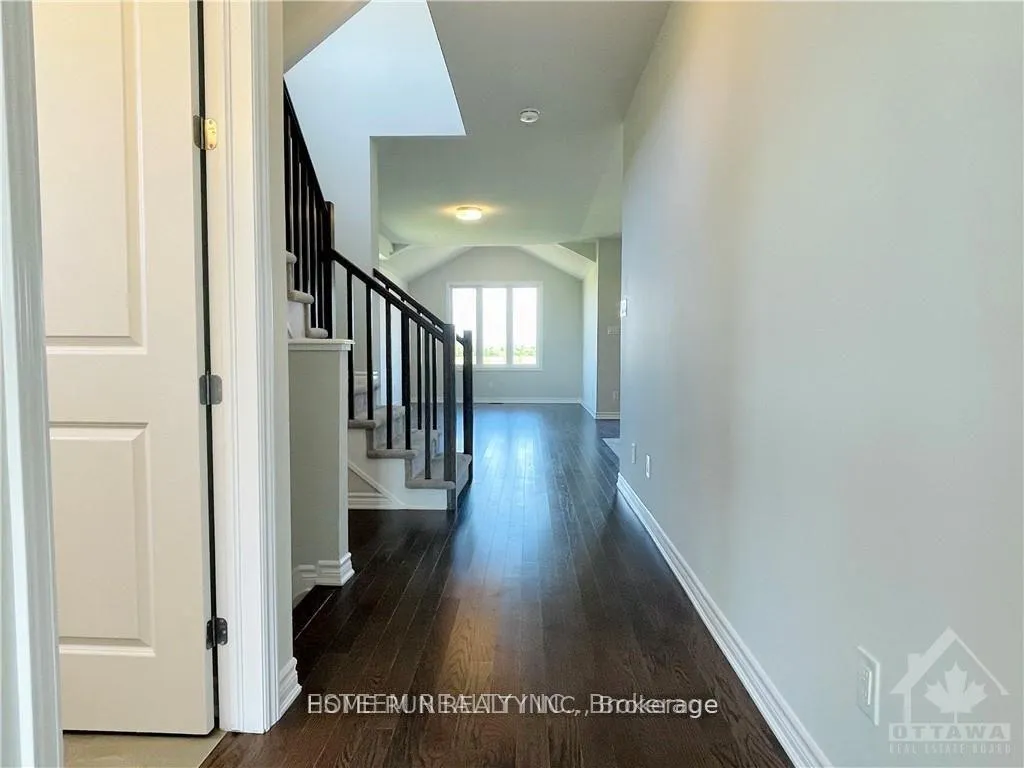 Photo 2 of 634 Flagstaff Drive, Ottawa, Barrhaven - Half Moon Bay — HOMEH