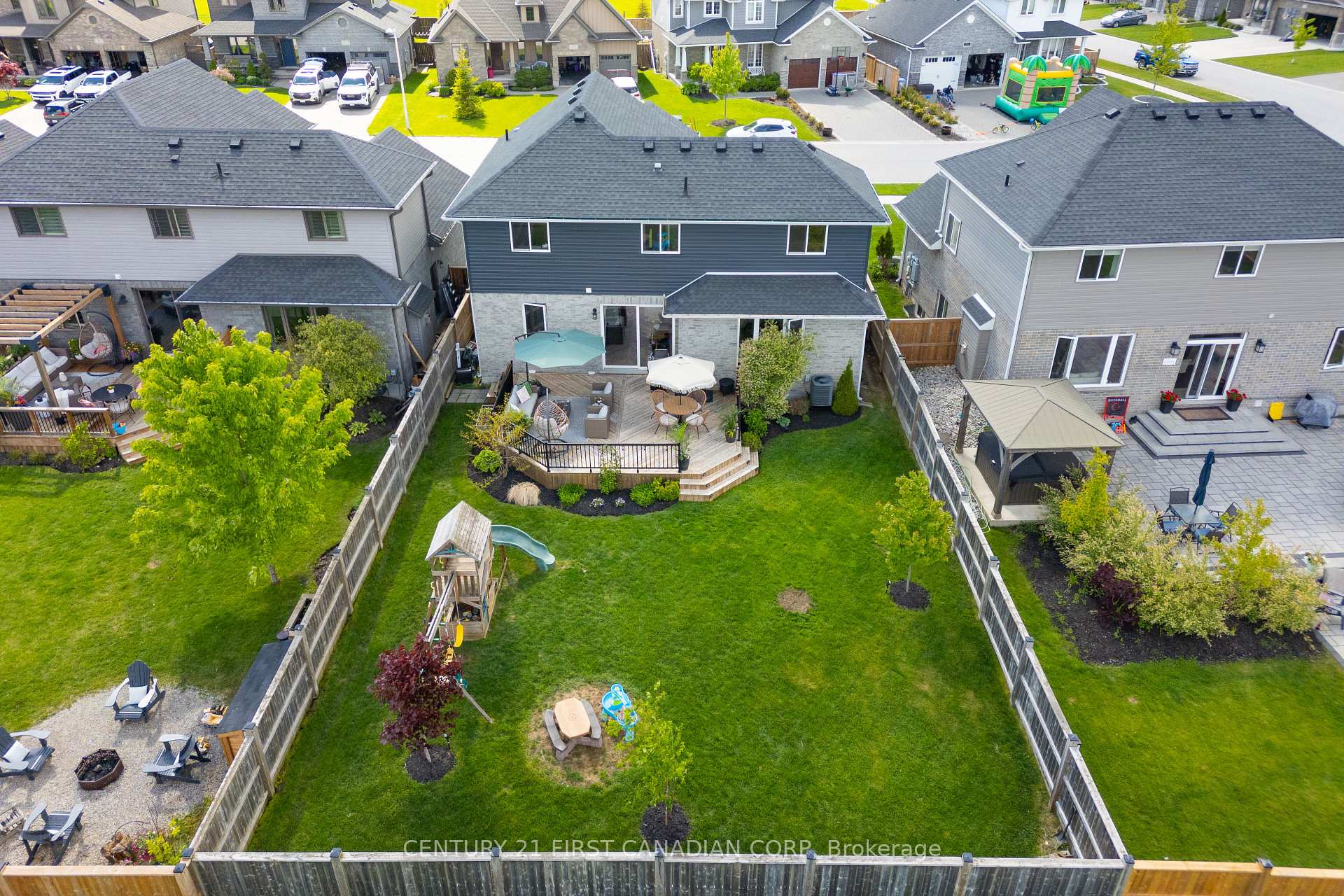 Photo 13 of 116 Coyne Lane, Lucan Biddulph, Lucan — HOMEH