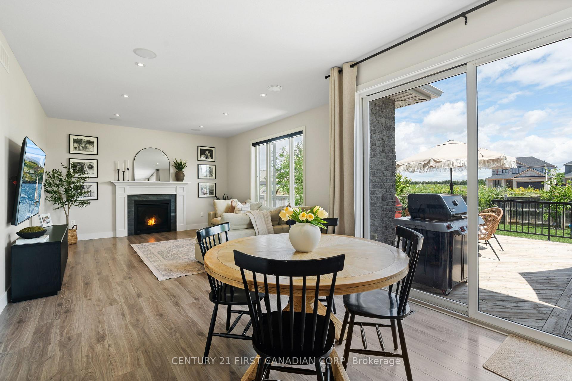 Photo 24 of 116 Coyne Lane, Lucan Biddulph, Lucan — HOMEH