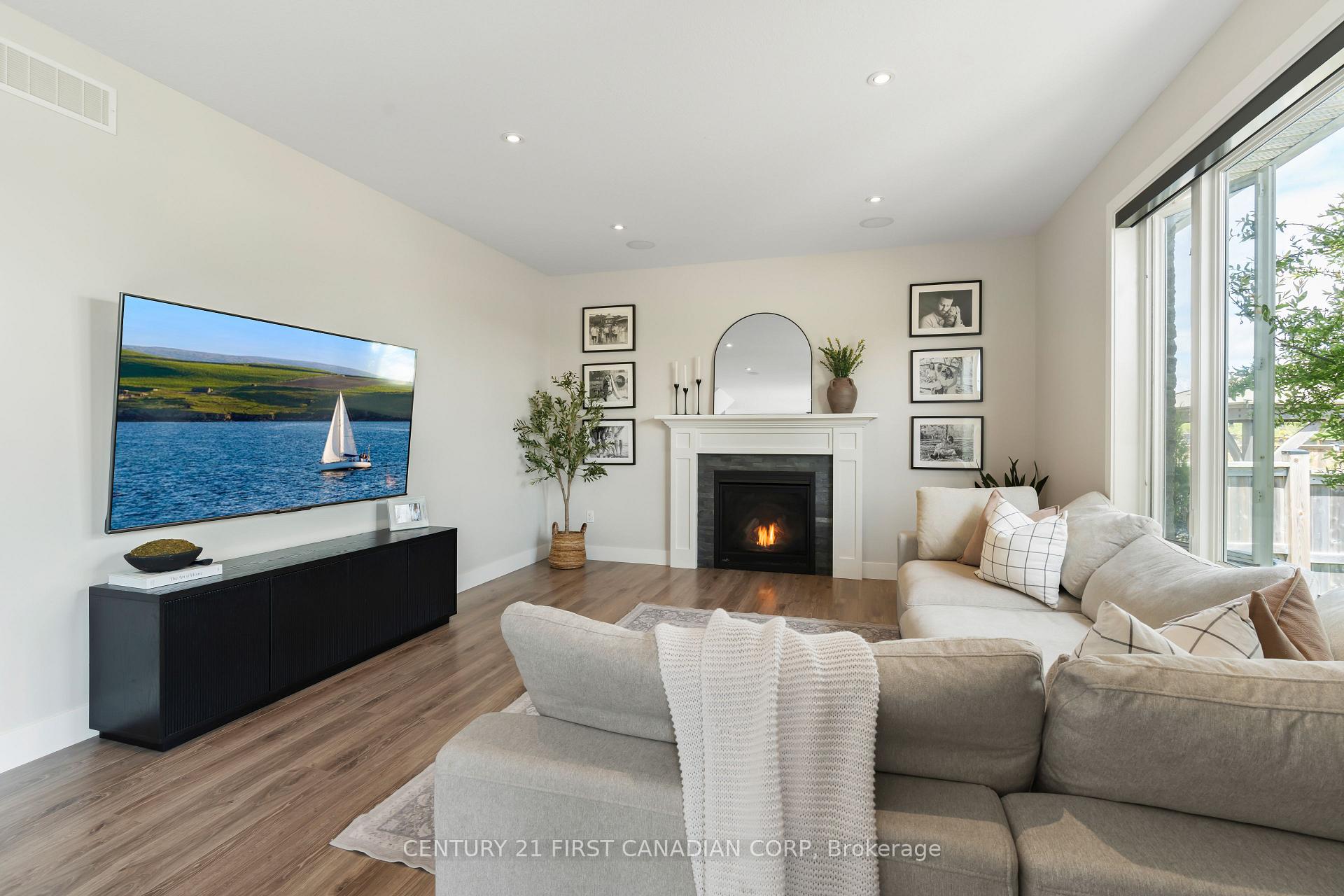 Photo 26 of 116 Coyne Lane, Lucan Biddulph, Lucan — HOMEH