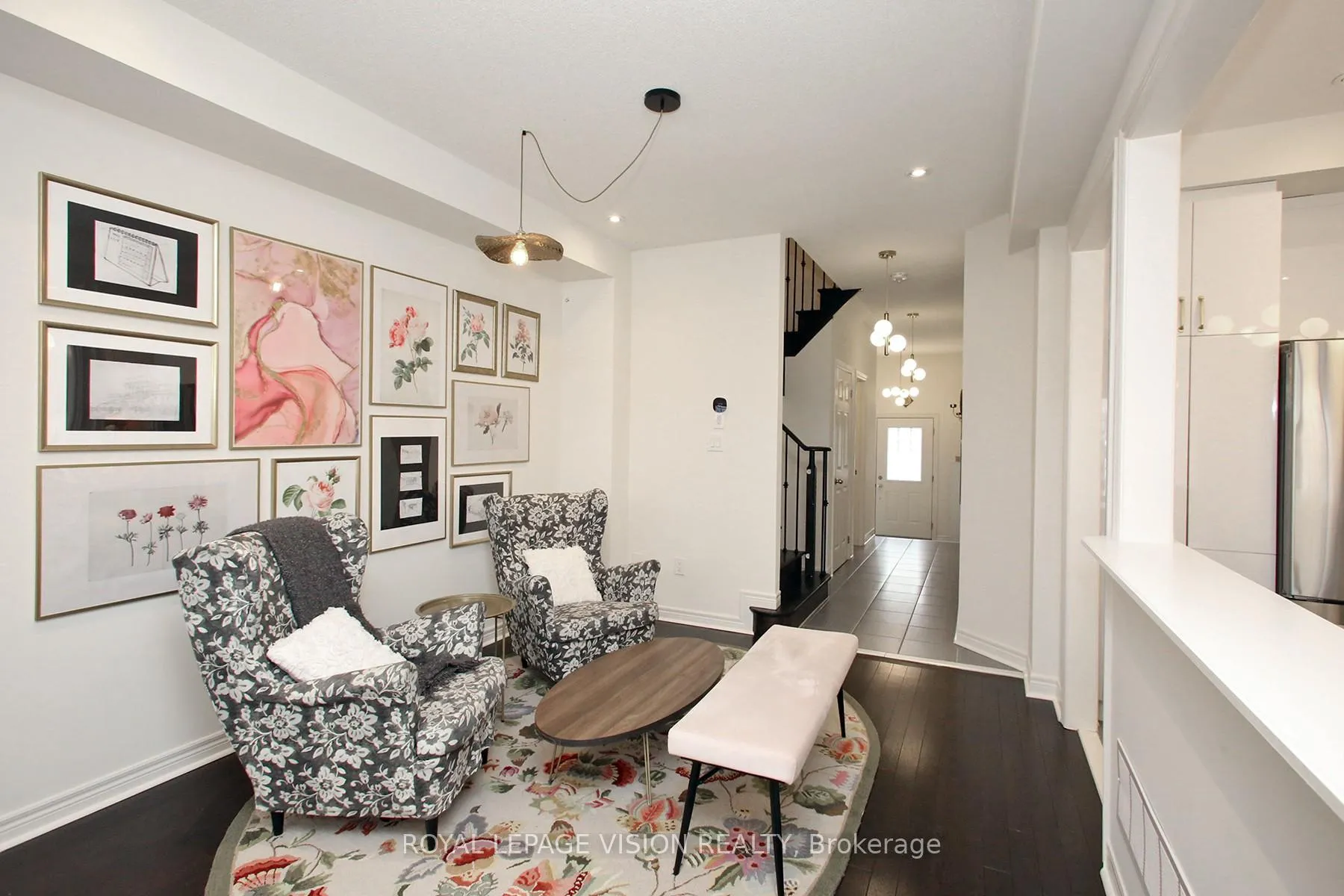 Photo 5 of 25 Jevons Drive, Ajax, South East — HOMEH