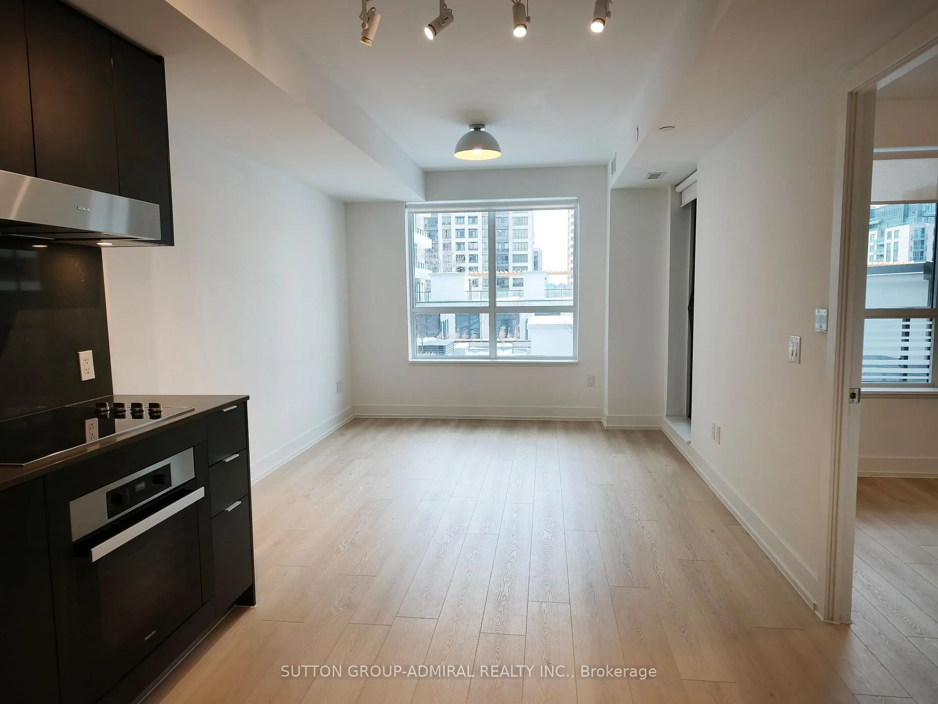 Photo 17 of Unit 523, 8 Cedarland Drive, Markham, Unionville — HOMEH