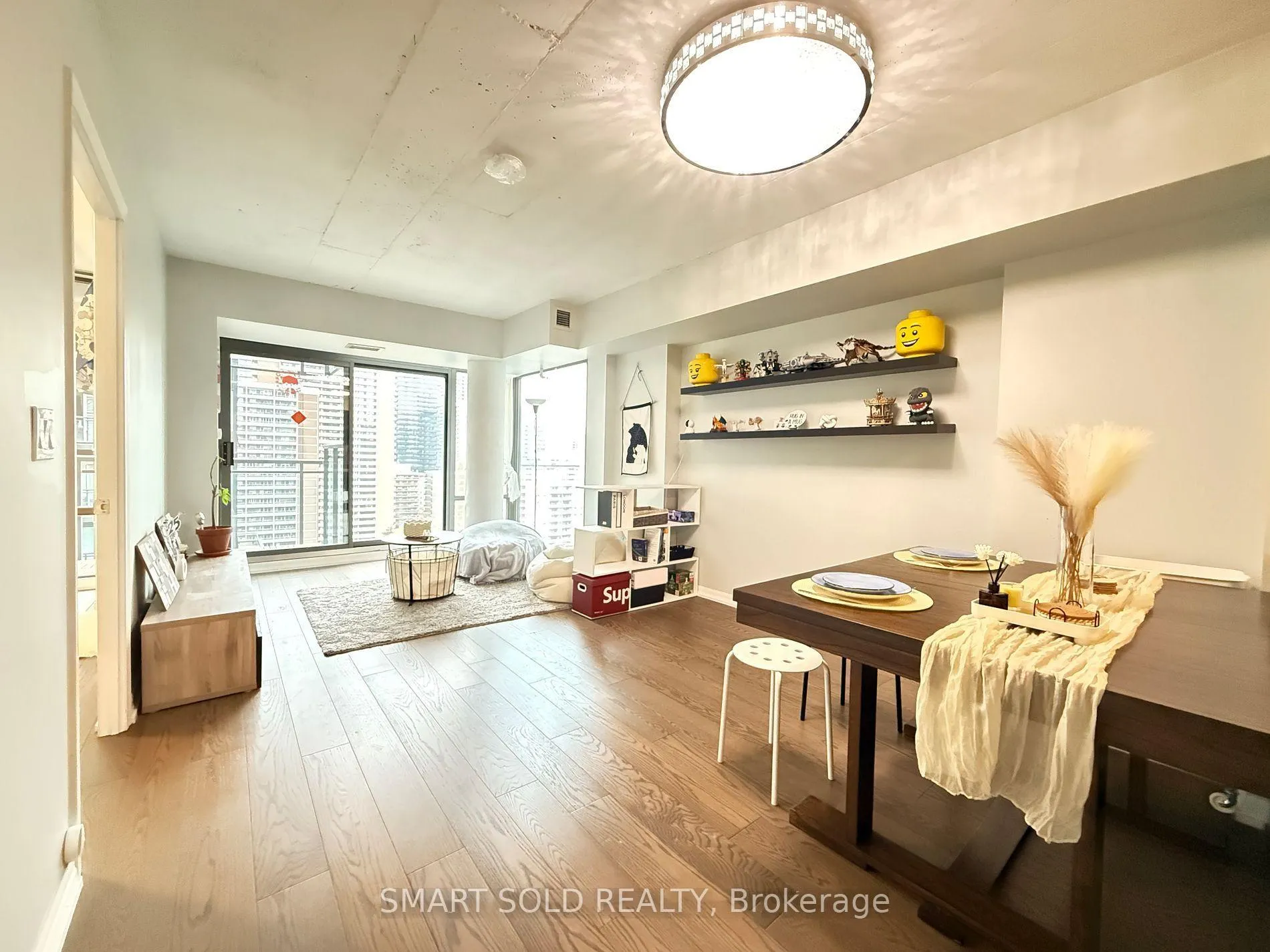 Photo 3 of Unit 1608, 22 Wellesley Street E, Toronto, Church-Yonge Corridor — HOMEH