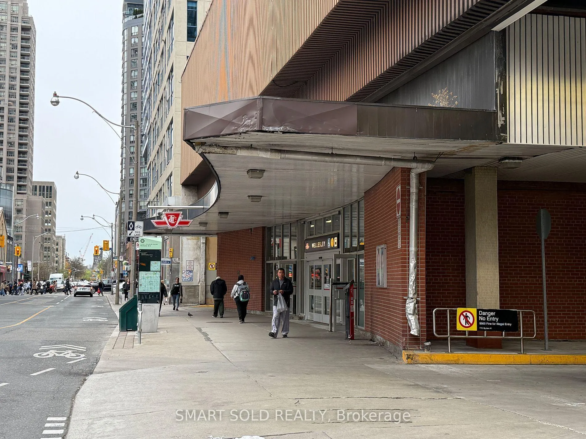Photo 16 of Unit 1608, 22 Wellesley Street E, Toronto, Church-Yonge Corridor — HOMEH