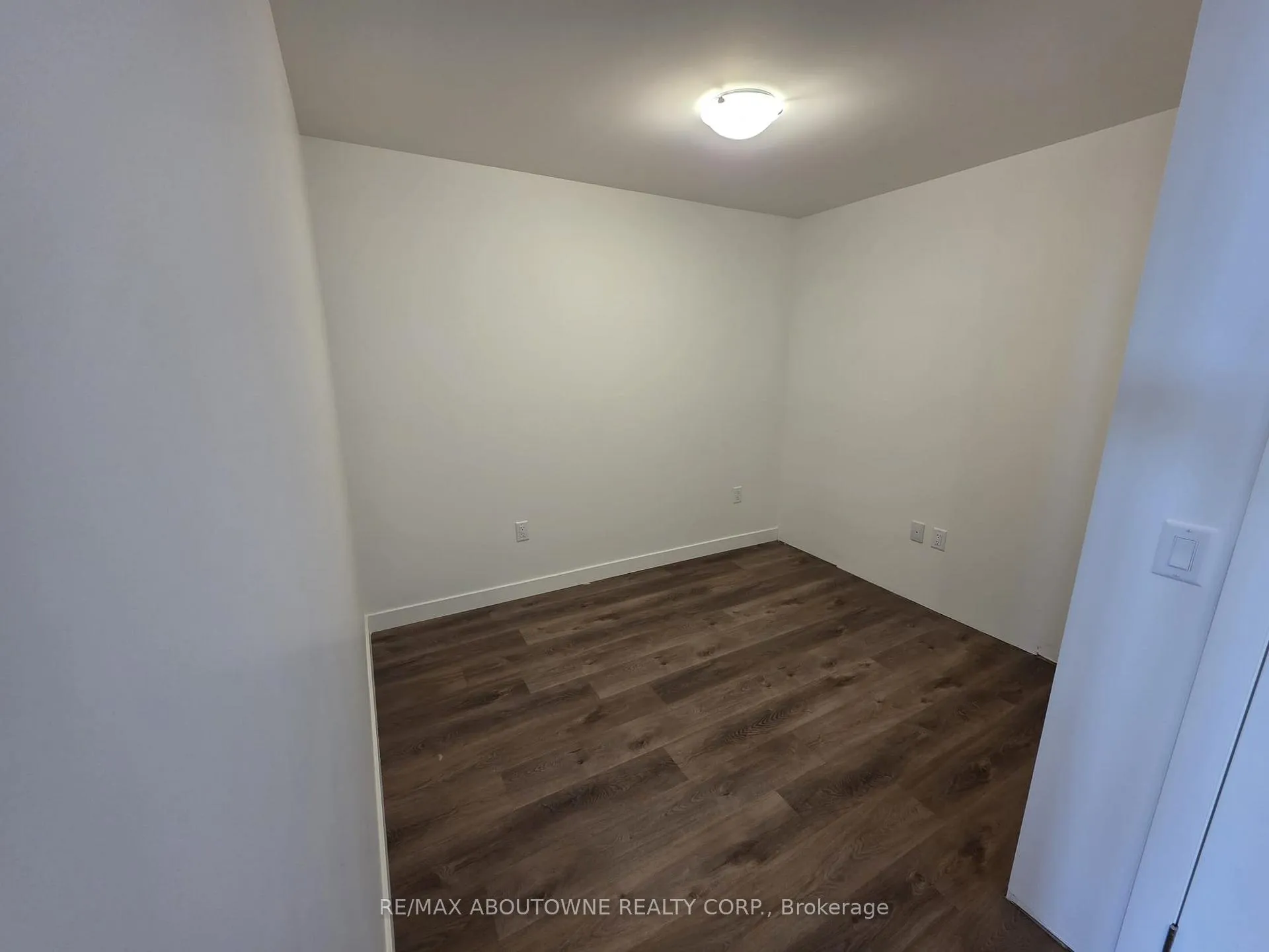 Photo 22 of Unit 1101, 461 Green Road, Hamilton, Lakeshore — HOMEH