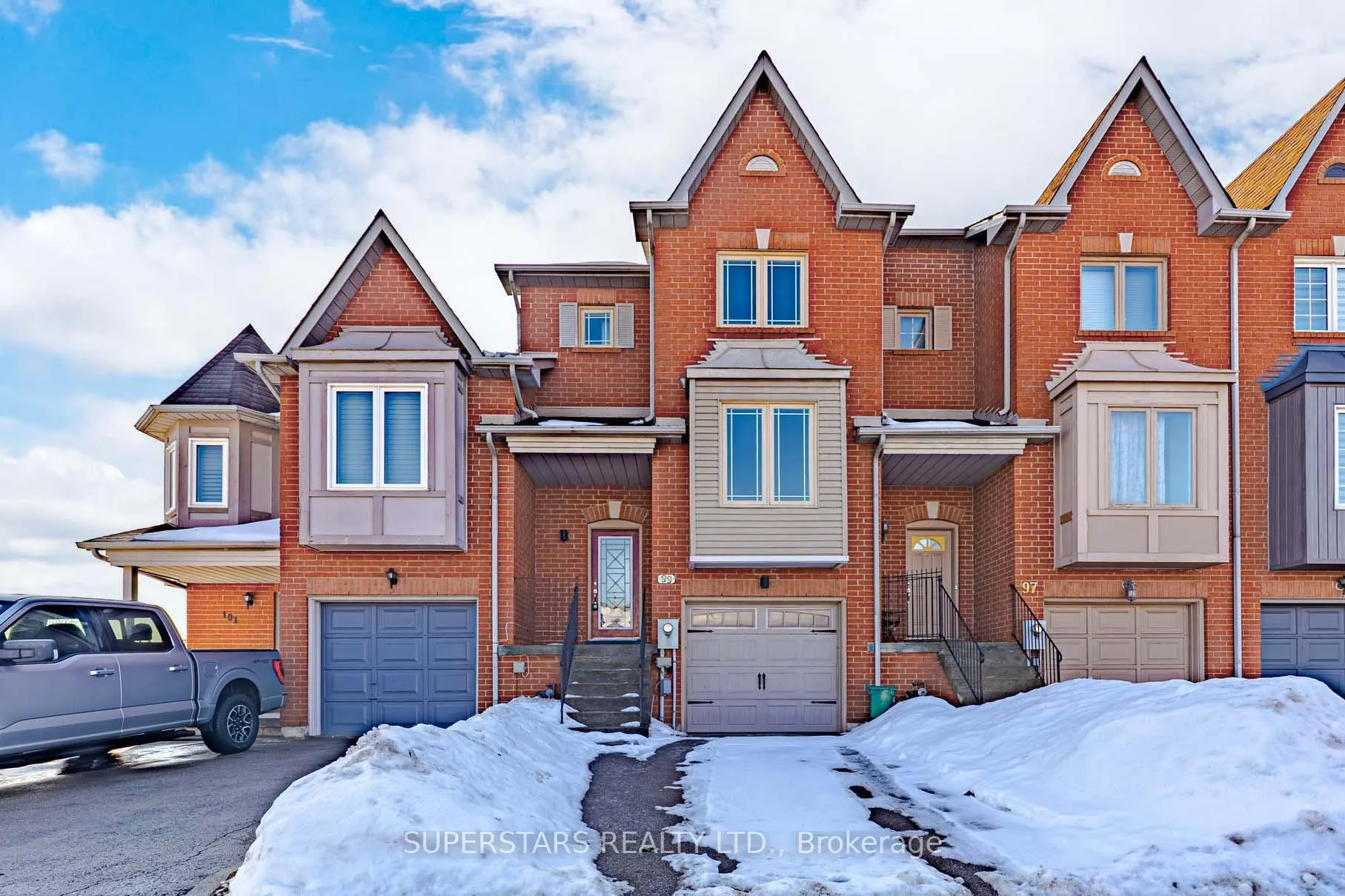 Photo 2 of 99 Roseheath Drive, Vaughan, Maple — HOMEH