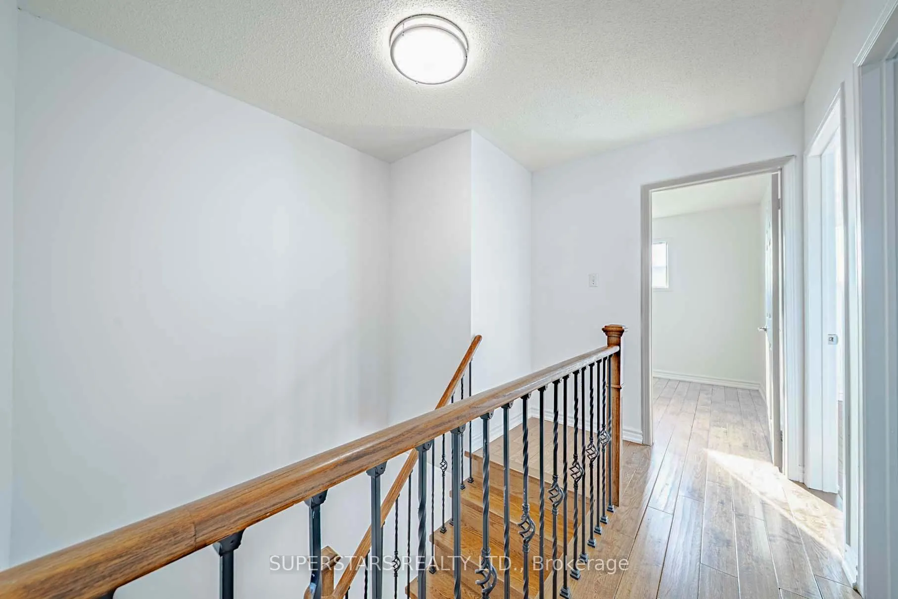 Photo 9 of 99 Roseheath Drive, Vaughan, Maple — HOMEH