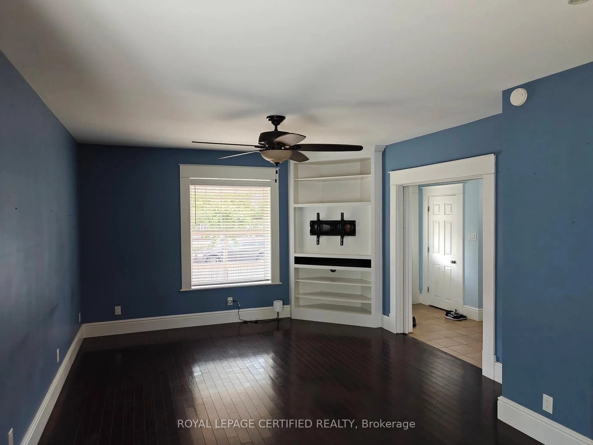 Photo 3 of 237 Park Avenue, Brantford — HOMEH