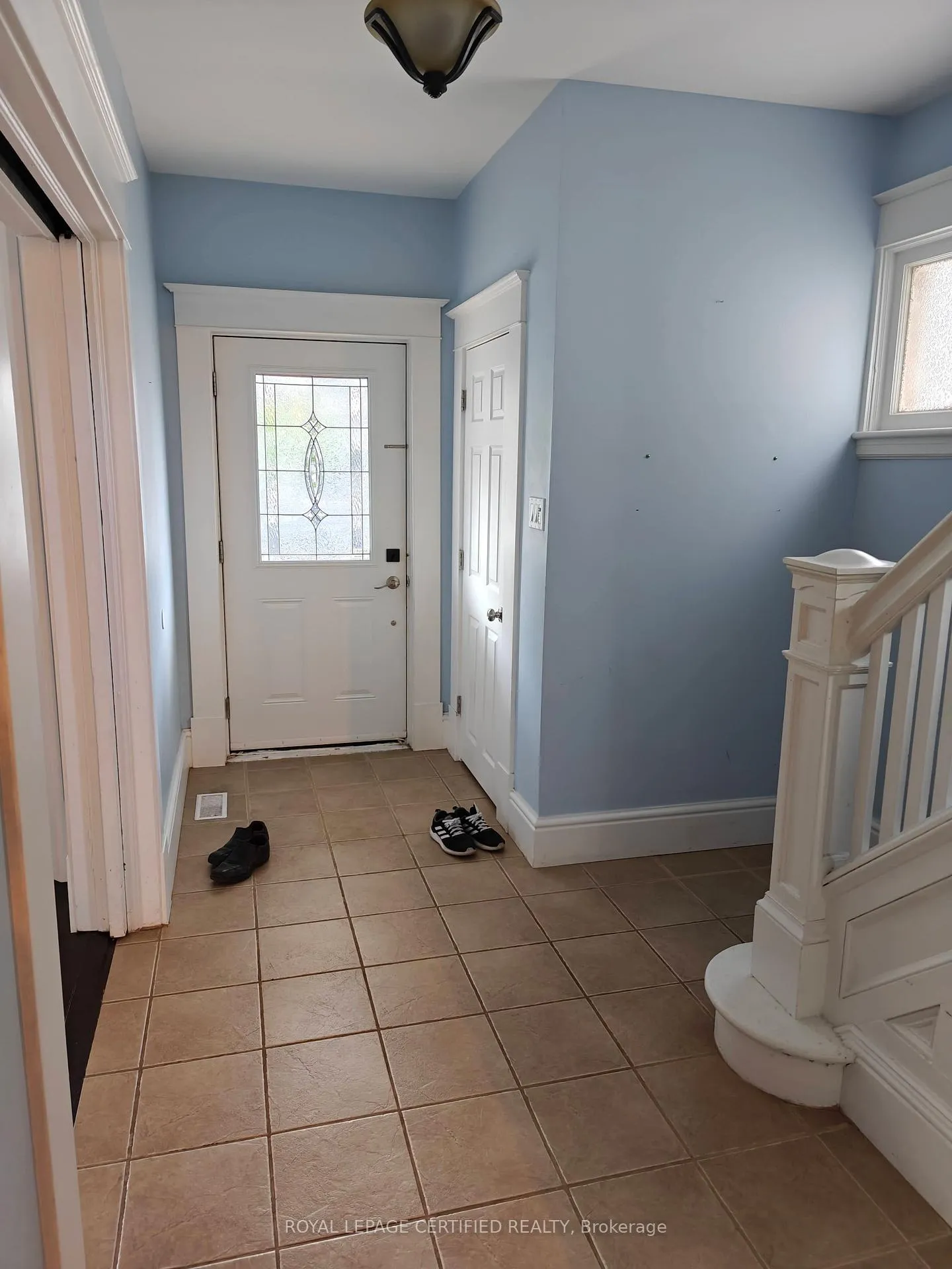 Photo 4 of 237 Park Avenue, Brantford — HOMEH