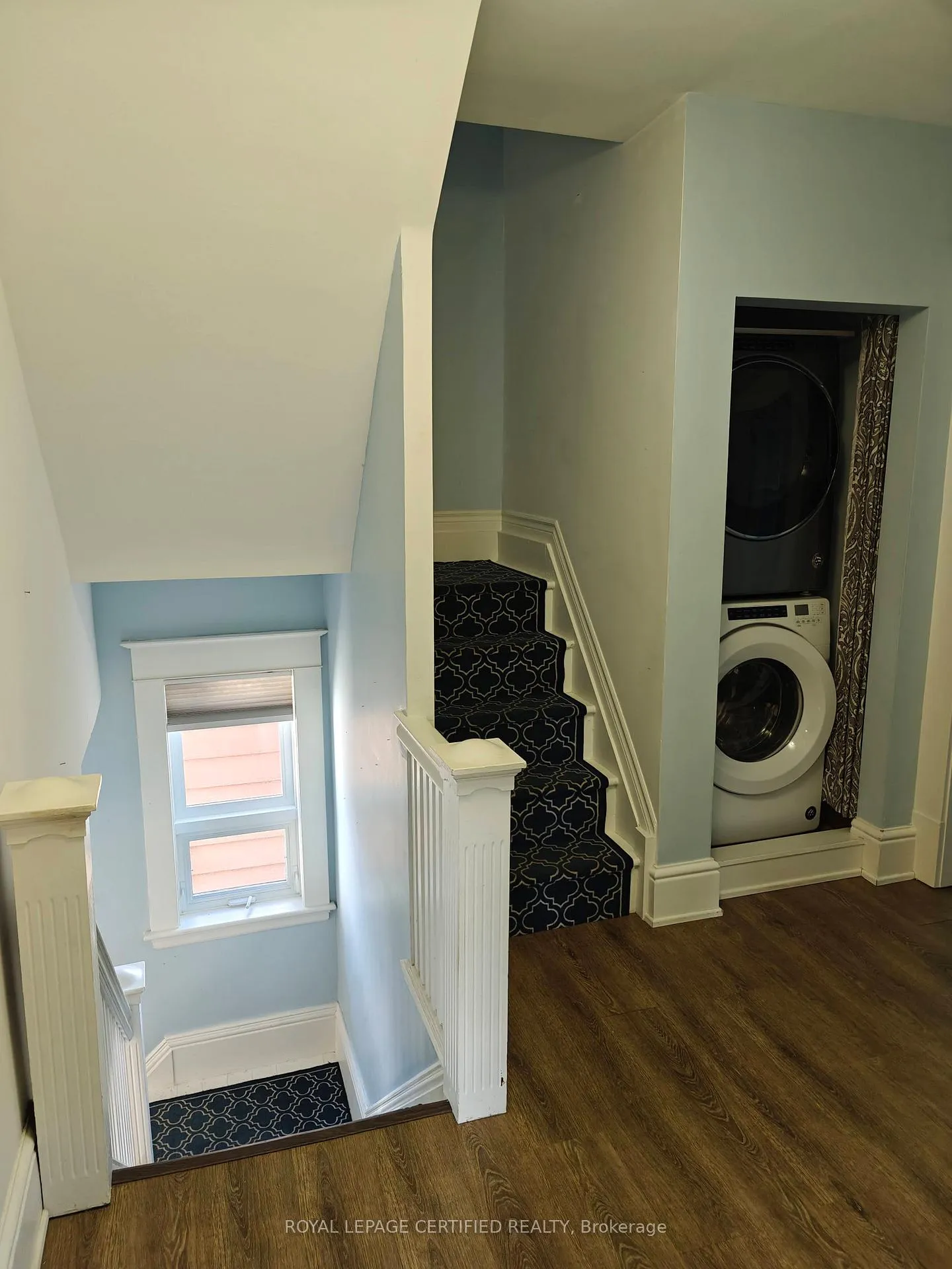 Photo 8 of 237 Park Avenue, Brantford — HOMEH
