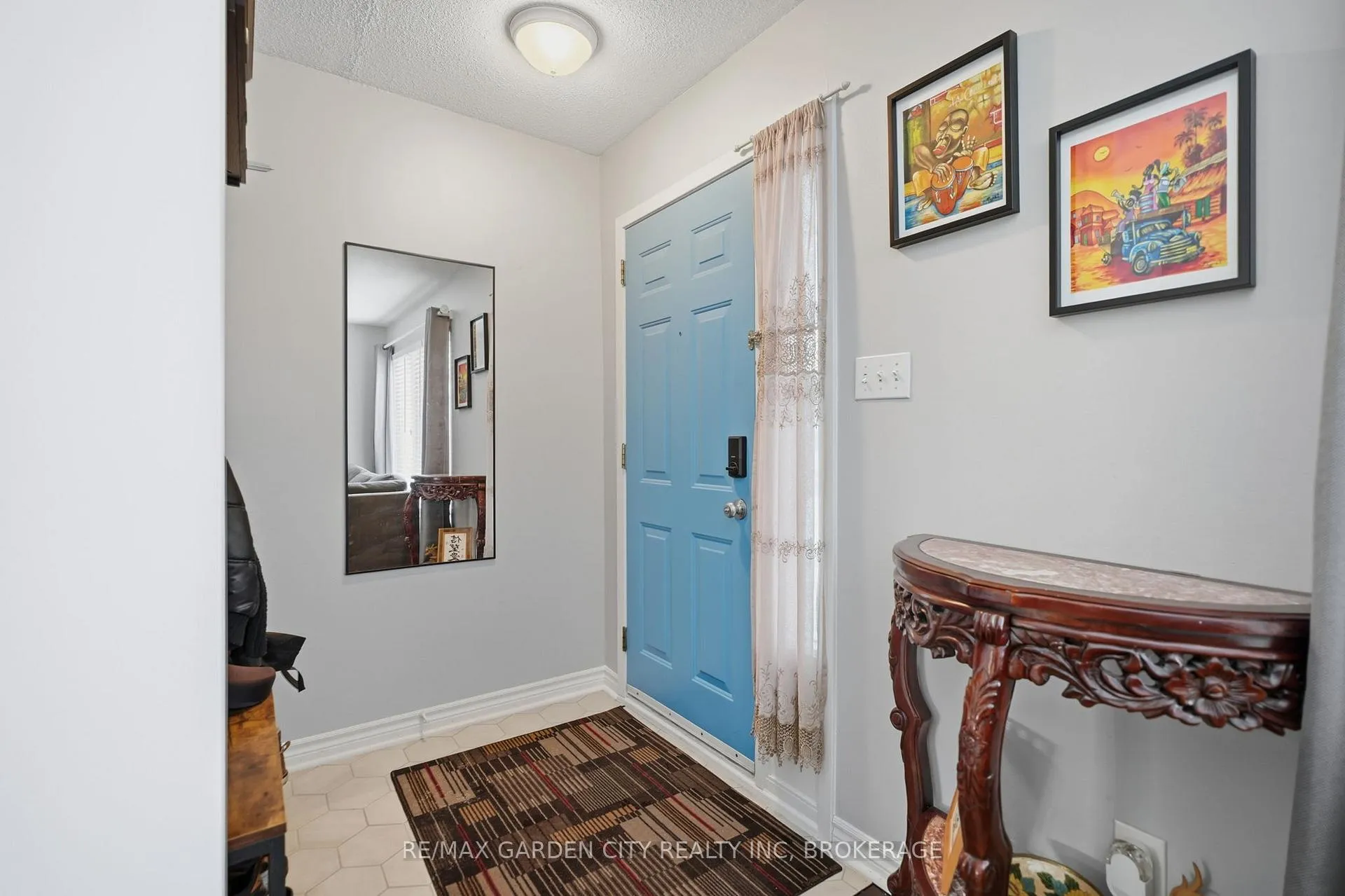 Photo 3 of Unit 29, 2 Weiden Street, St. Catharines, Bunting/Linwell — HOMEH