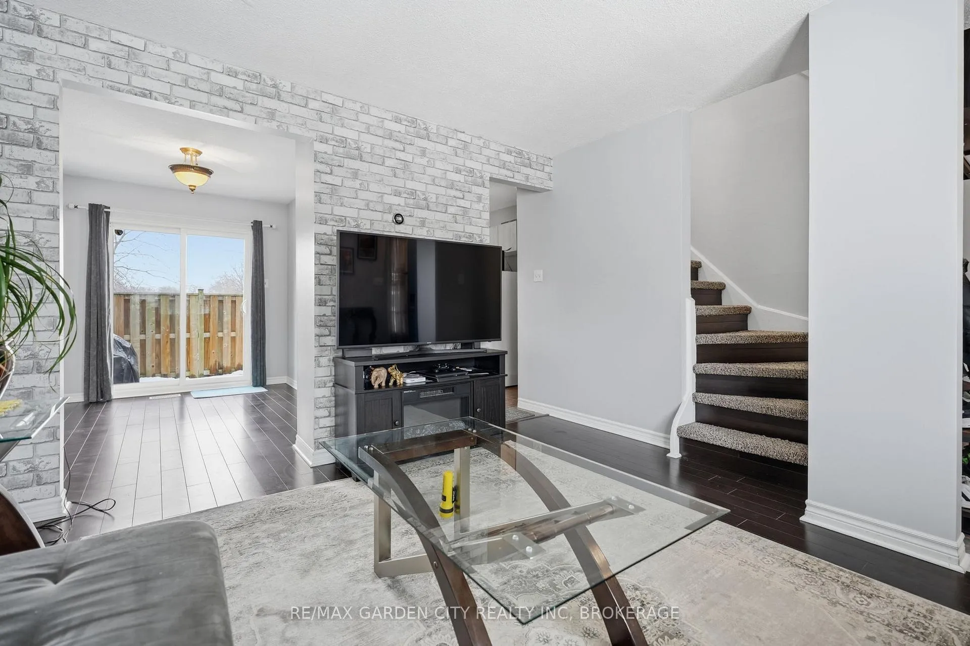 Photo 7 of Unit 29, 2 Weiden Street, St. Catharines, Bunting/Linwell — HOMEH
