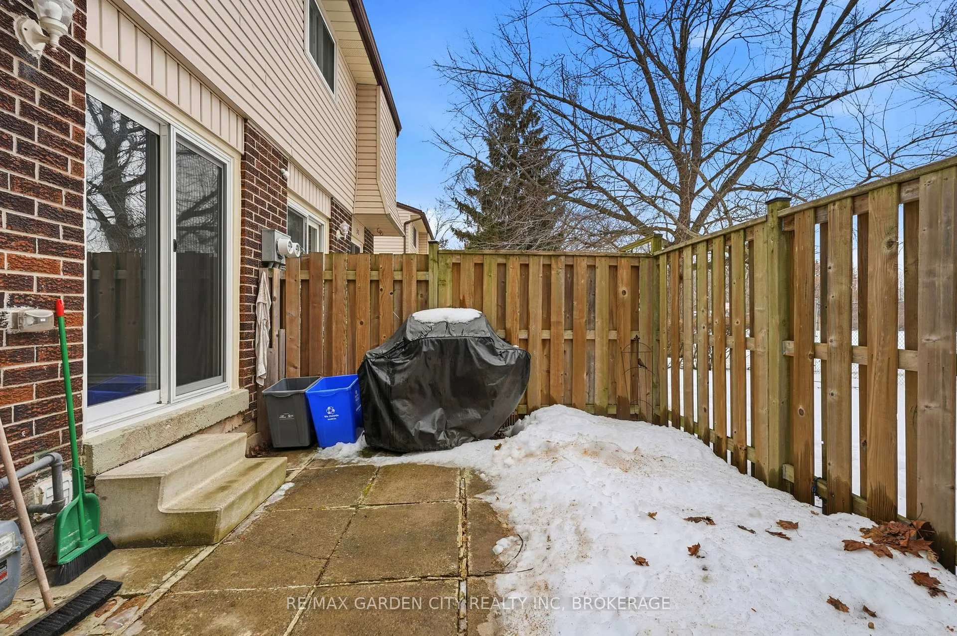 Photo 24 of Unit 29, 2 Weiden Street, St. Catharines, Bunting/Linwell — HOMEH