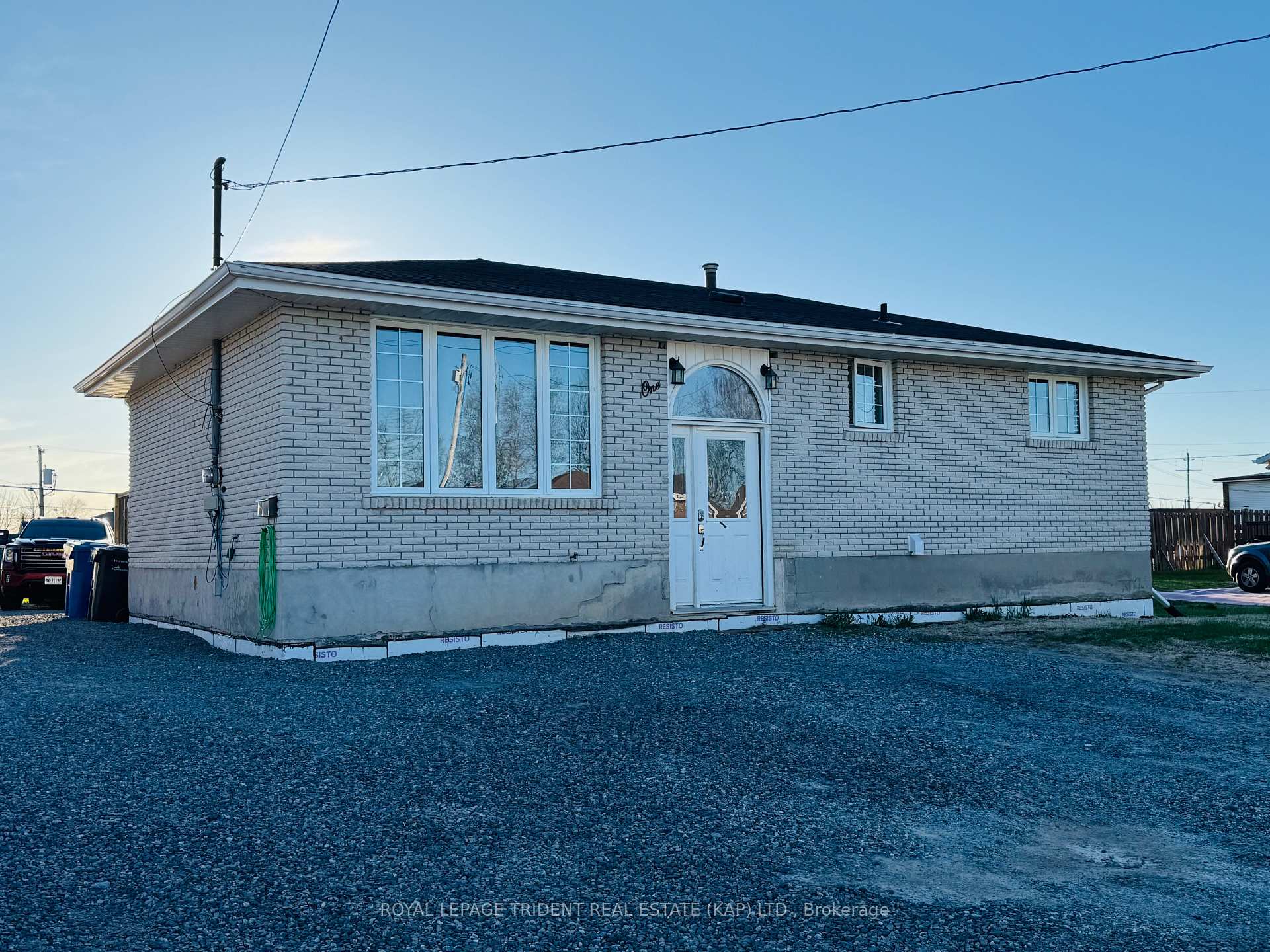 Photo 1 of 1 Brown Crescent, Kapuskasing — HOMEH