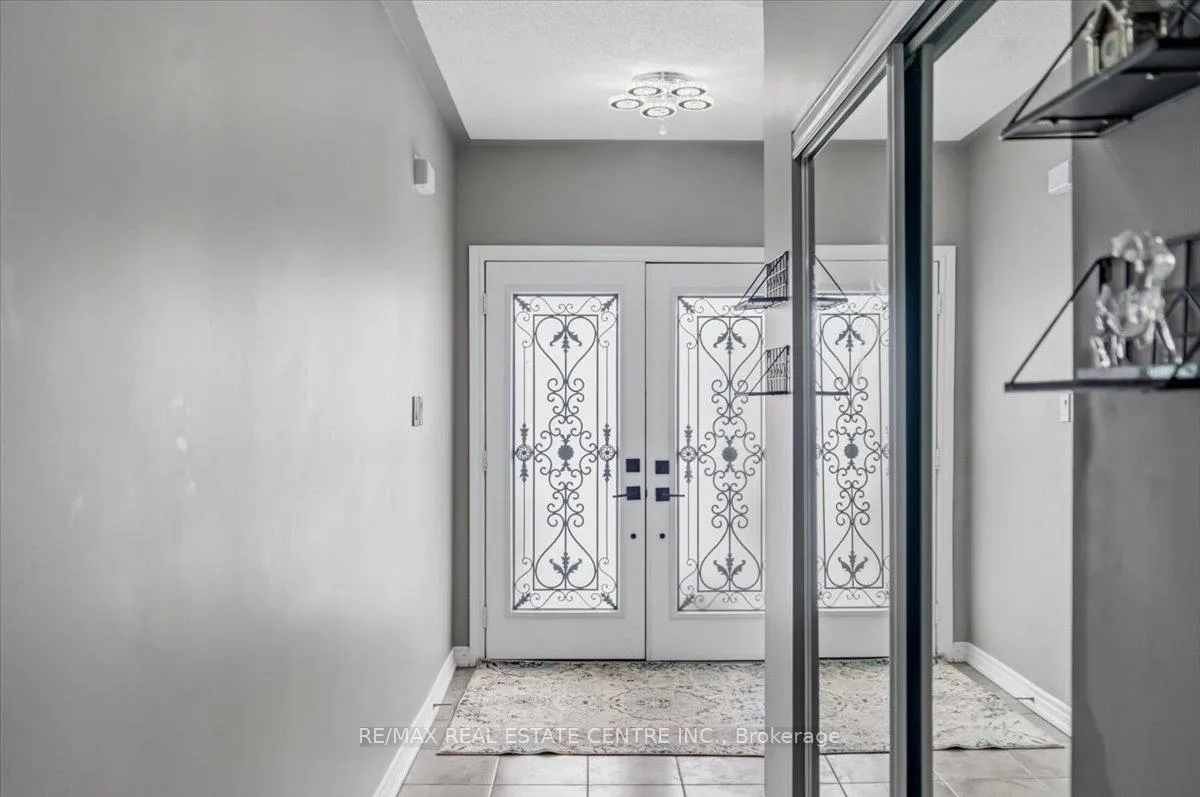 Photo 2 of 362 Van Dusen Avenue, Southgate — HOMEH