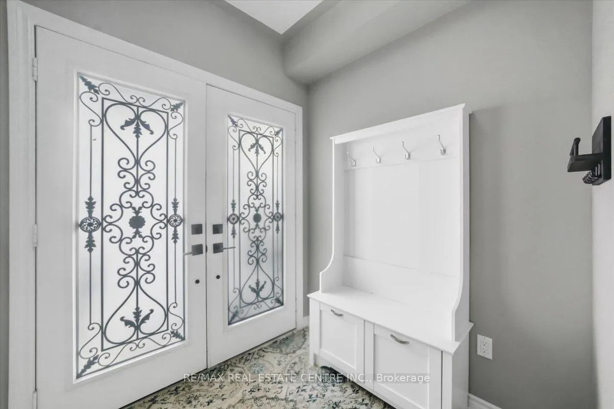 Photo 3 of 362 Van Dusen Avenue, Southgate — HOMEH