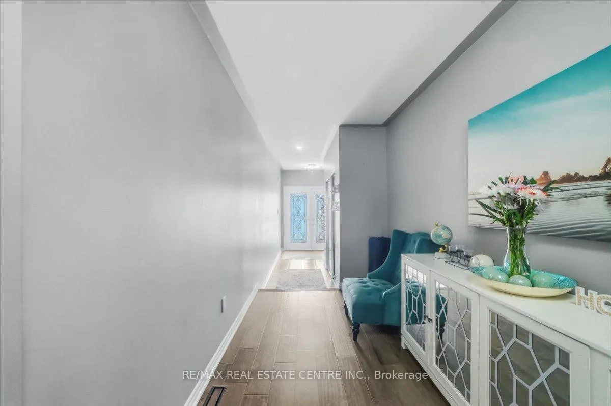 Photo 4 of 362 Van Dusen Avenue, Southgate — HOMEH