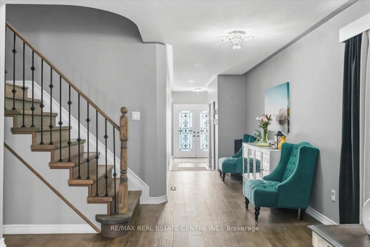 Photo 6 of 362 Van Dusen Avenue, Southgate — HOMEH