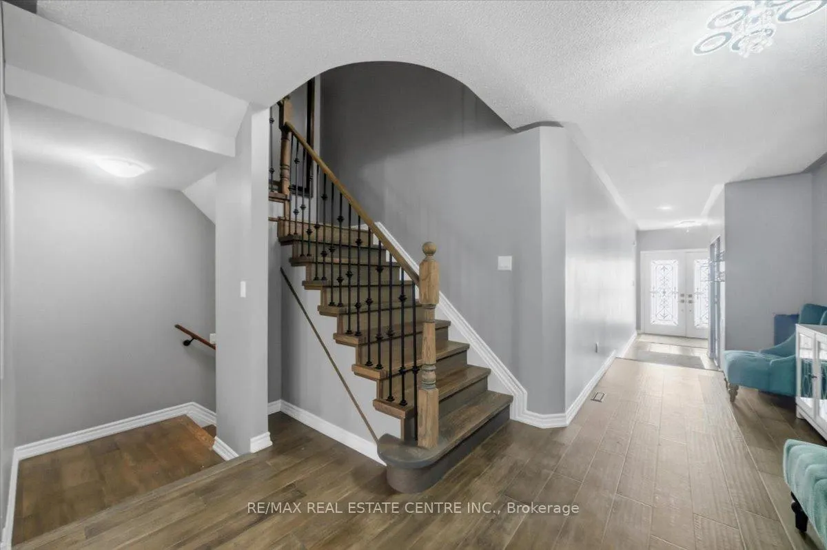 Photo 9 of 362 Van Dusen Avenue, Southgate — HOMEH