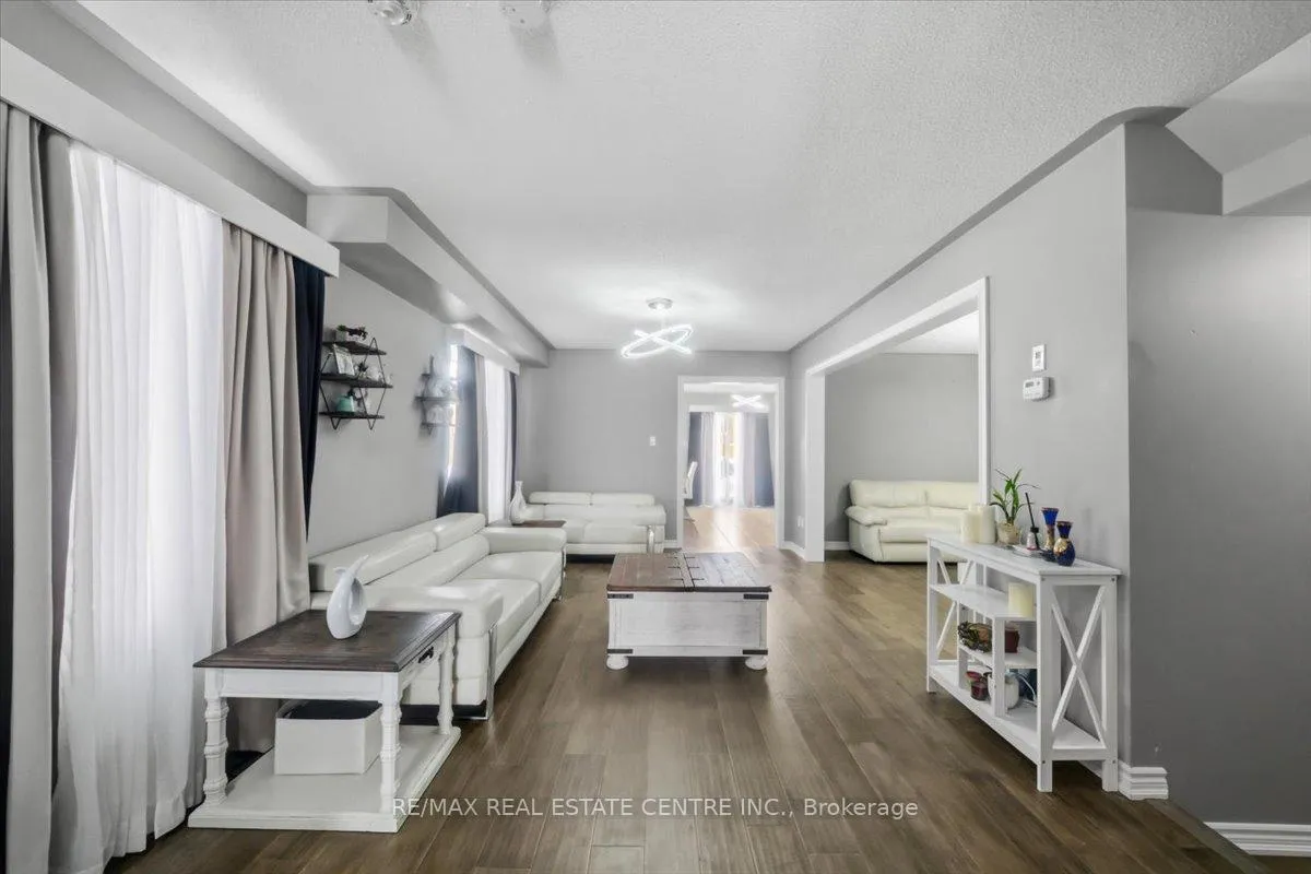 Photo 11 of 362 Van Dusen Avenue, Southgate — HOMEH