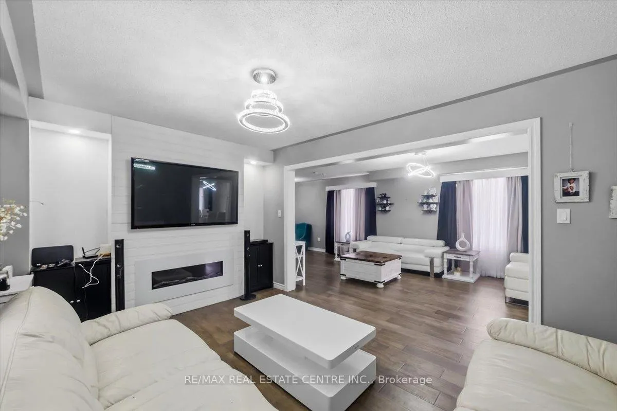 Photo 13 of 362 Van Dusen Avenue, Southgate — HOMEH