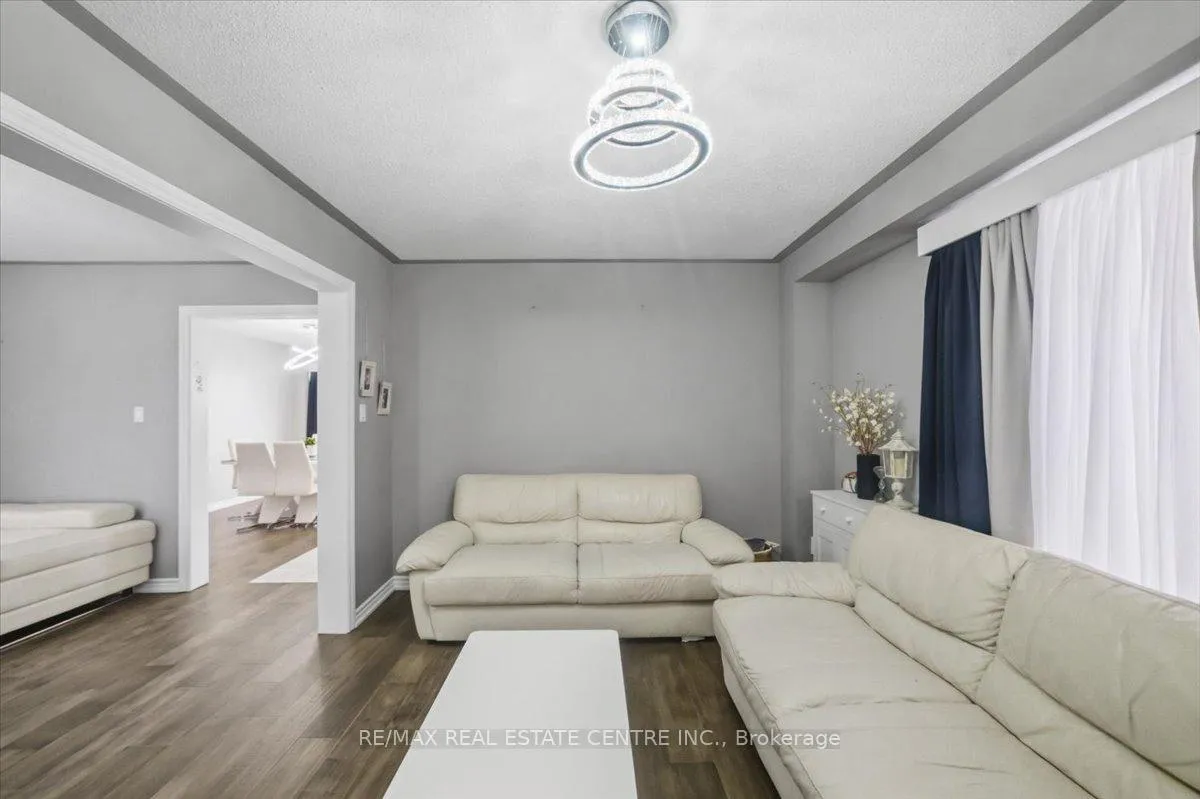 Photo 14 of 362 Van Dusen Avenue, Southgate — HOMEH