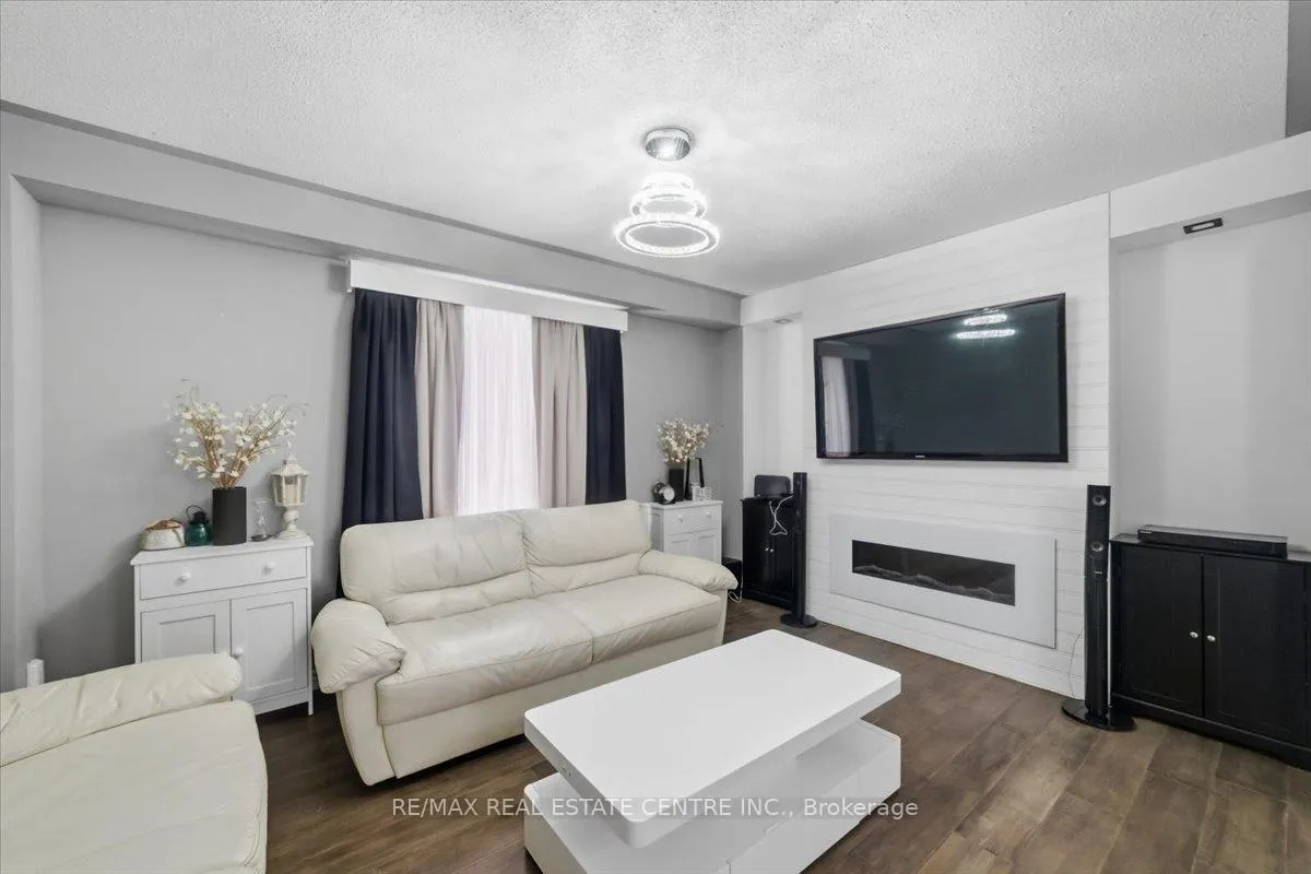 Photo 15 of 362 Van Dusen Avenue, Southgate — HOMEH
