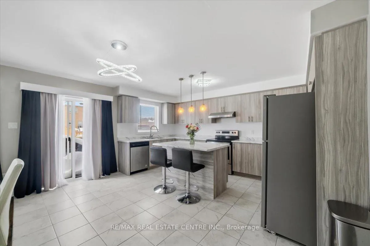 Photo 17 of 362 Van Dusen Avenue, Southgate — HOMEH