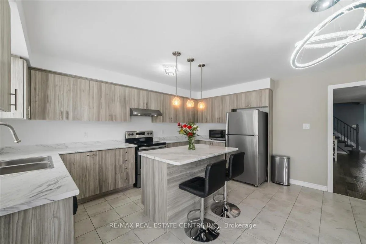 Photo 18 of 362 Van Dusen Avenue, Southgate — HOMEH