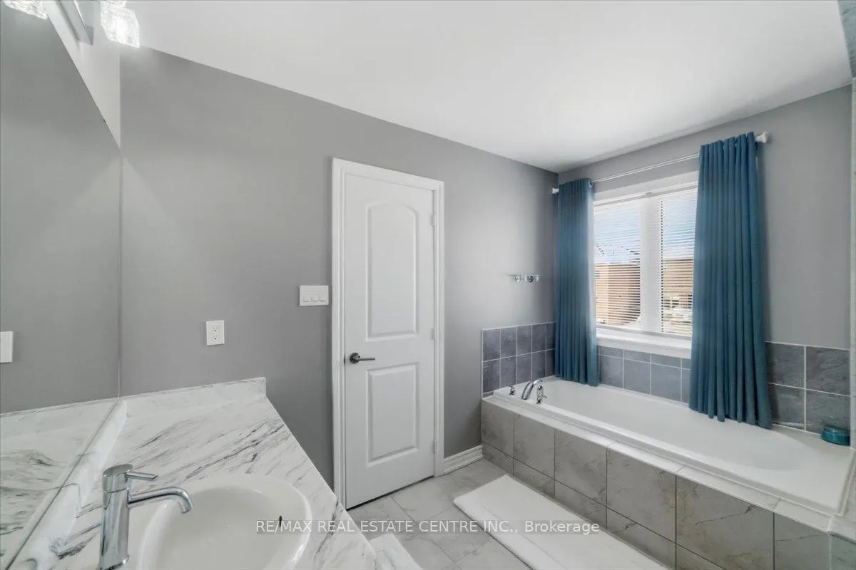 Photo 27 of 362 Van Dusen Avenue, Southgate — HOMEH