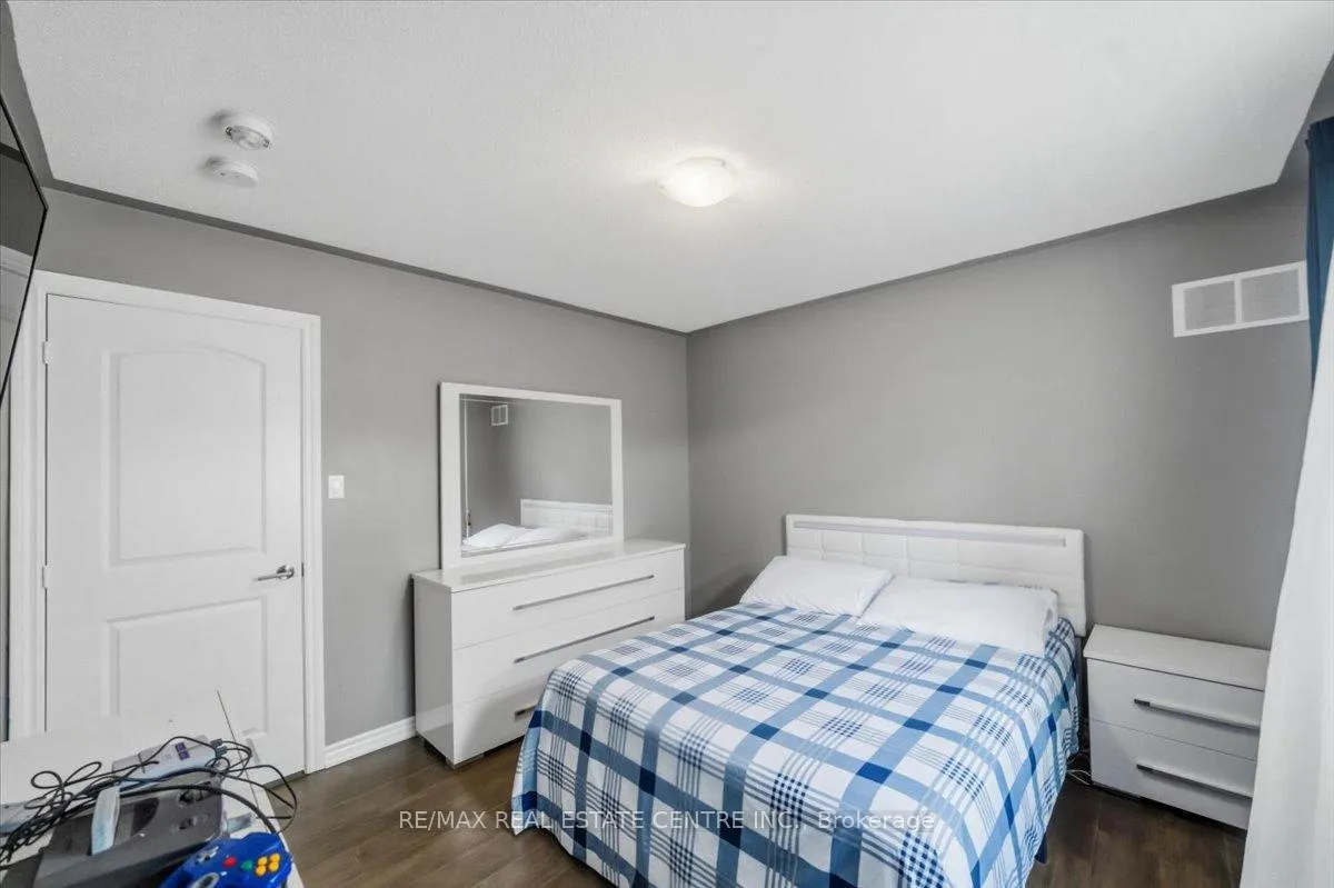 Photo 32 of 362 Van Dusen Avenue, Southgate — HOMEH