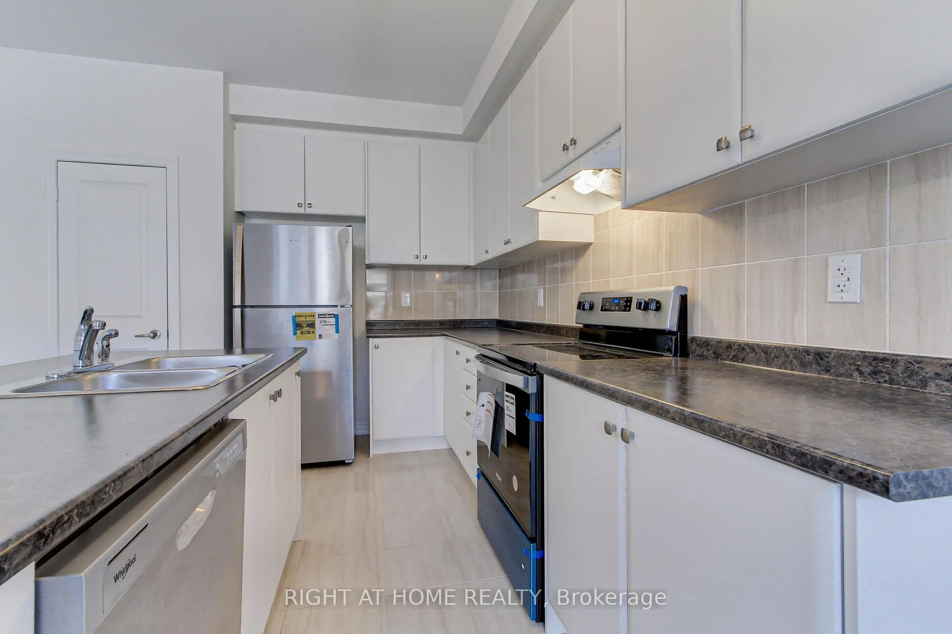 Photo 12 of 10173 Huntington Road, Vaughan, Kleinburg — HOMEH