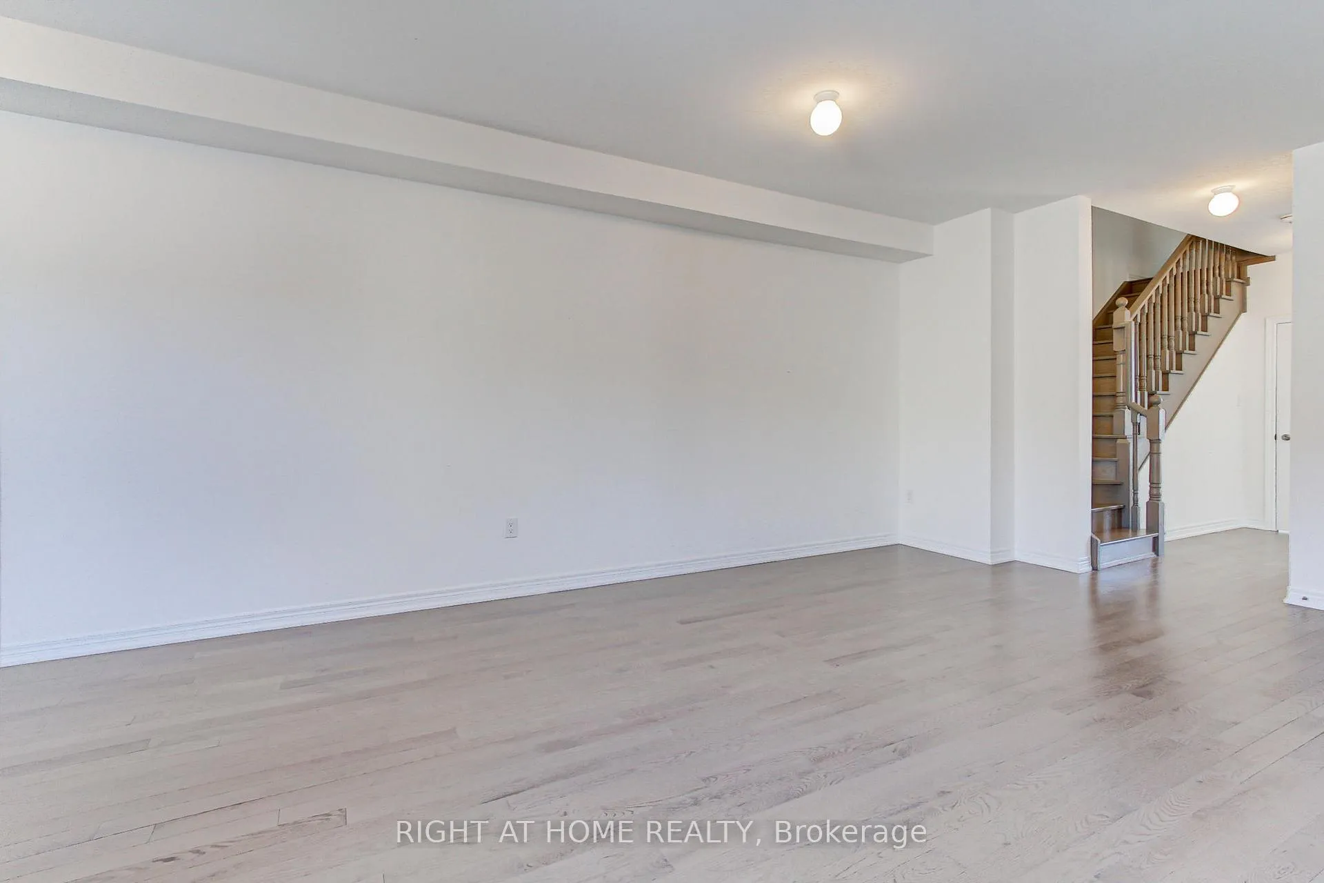 Photo 19 of 10173 Huntington Road, Vaughan, Kleinburg — HOMEH