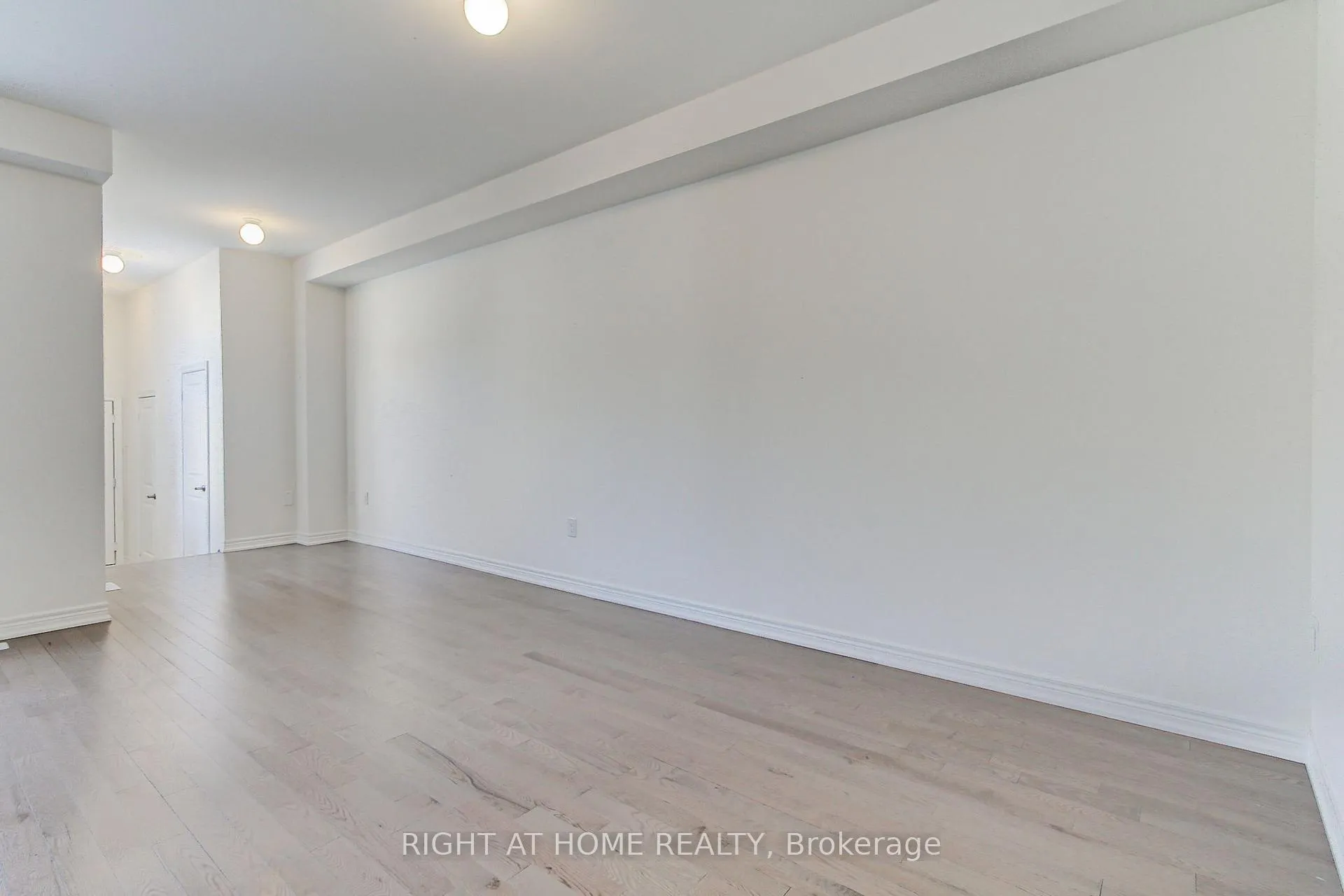 Photo 20 of 10173 Huntington Road, Vaughan, Kleinburg — HOMEH
