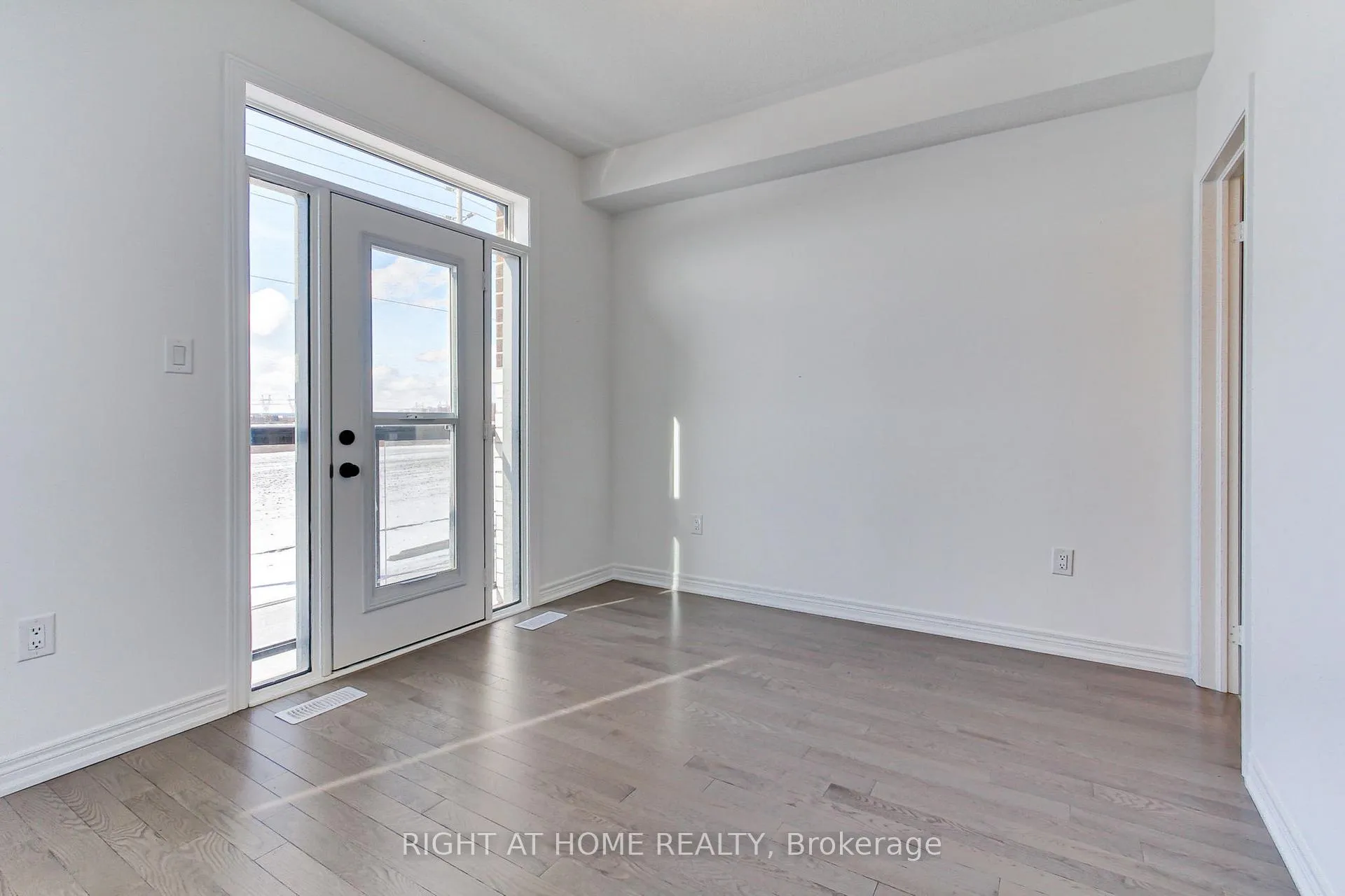 Photo 31 of 10173 Huntington Road, Vaughan, Kleinburg — HOMEH