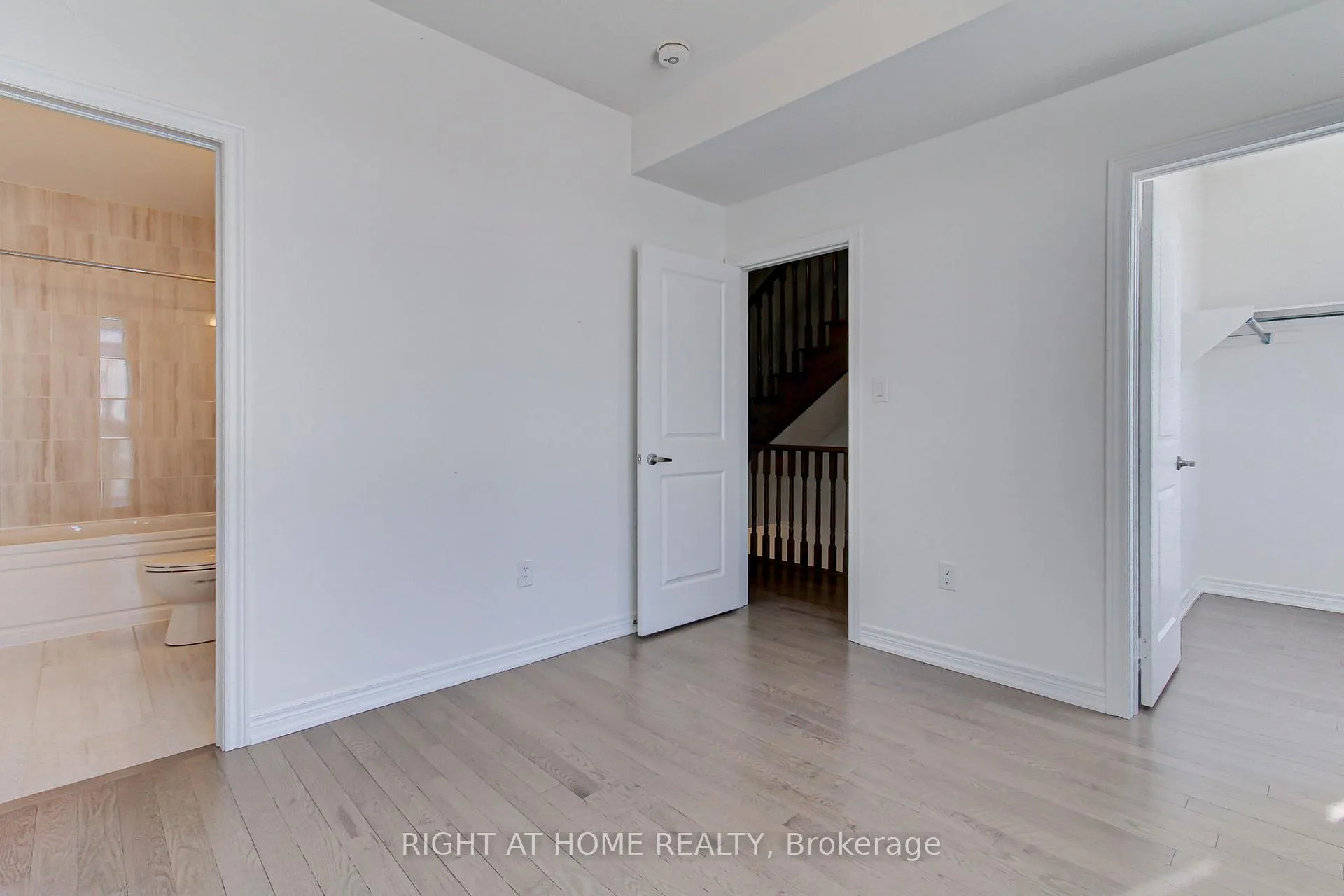 Photo 32 of 10173 Huntington Road, Vaughan, Kleinburg — HOMEH