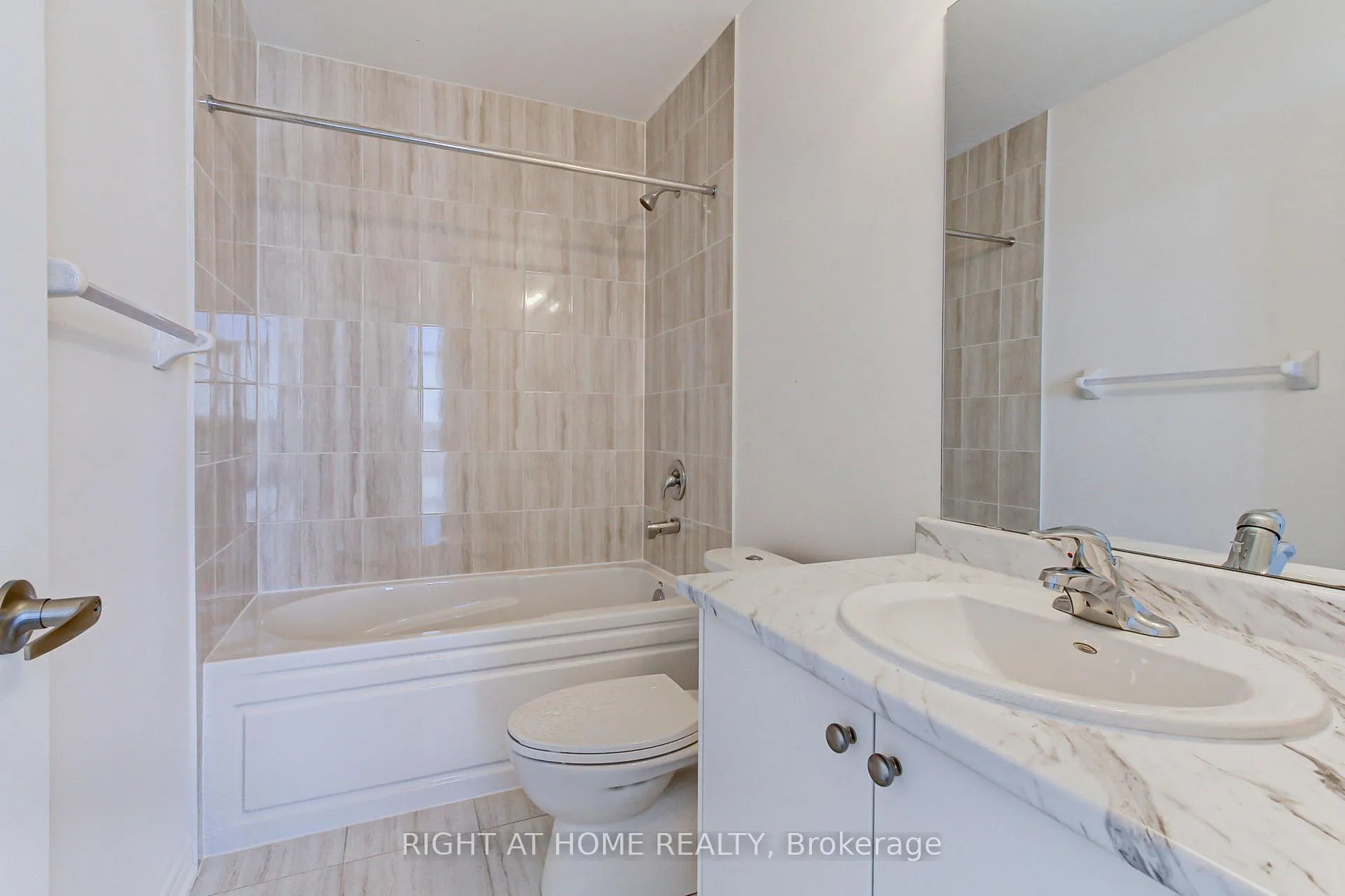 Photo 33 of 10173 Huntington Road, Vaughan, Kleinburg — HOMEH