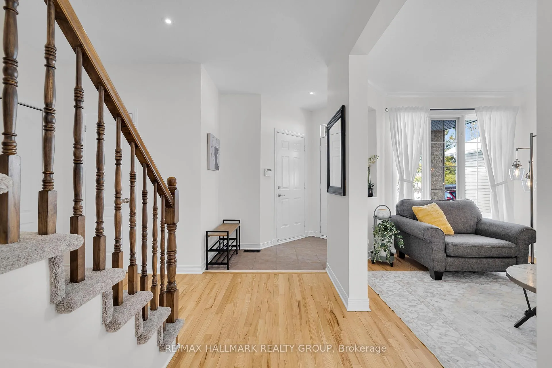 Photo 4 of 7 Rodeo Drive, Ottawa, Barrhaven - Longfields — HOMEH