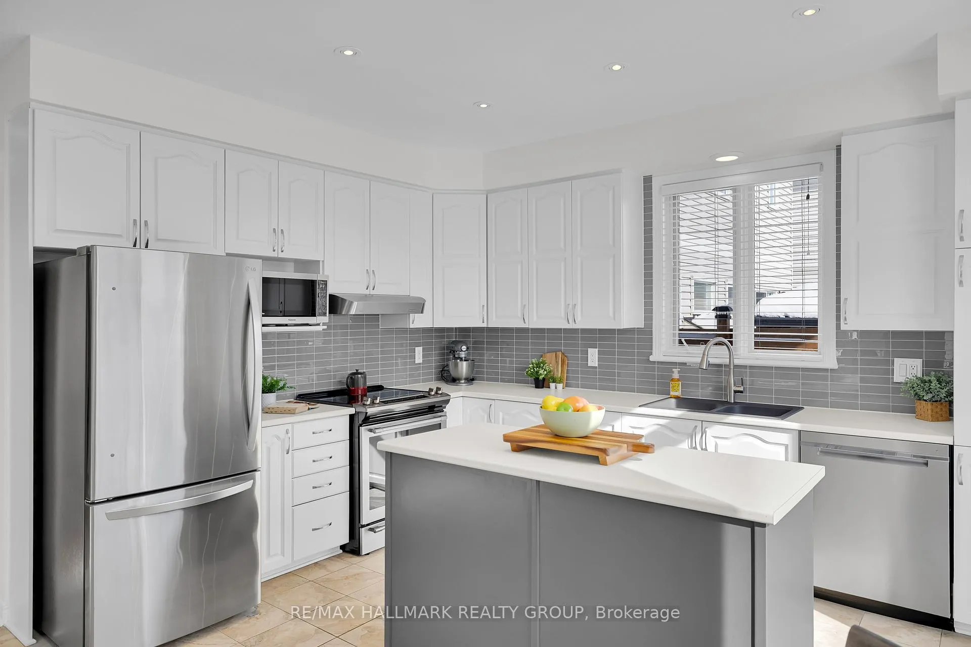 Photo 16 of 7 Rodeo Drive, Ottawa, Barrhaven - Longfields — HOMEH