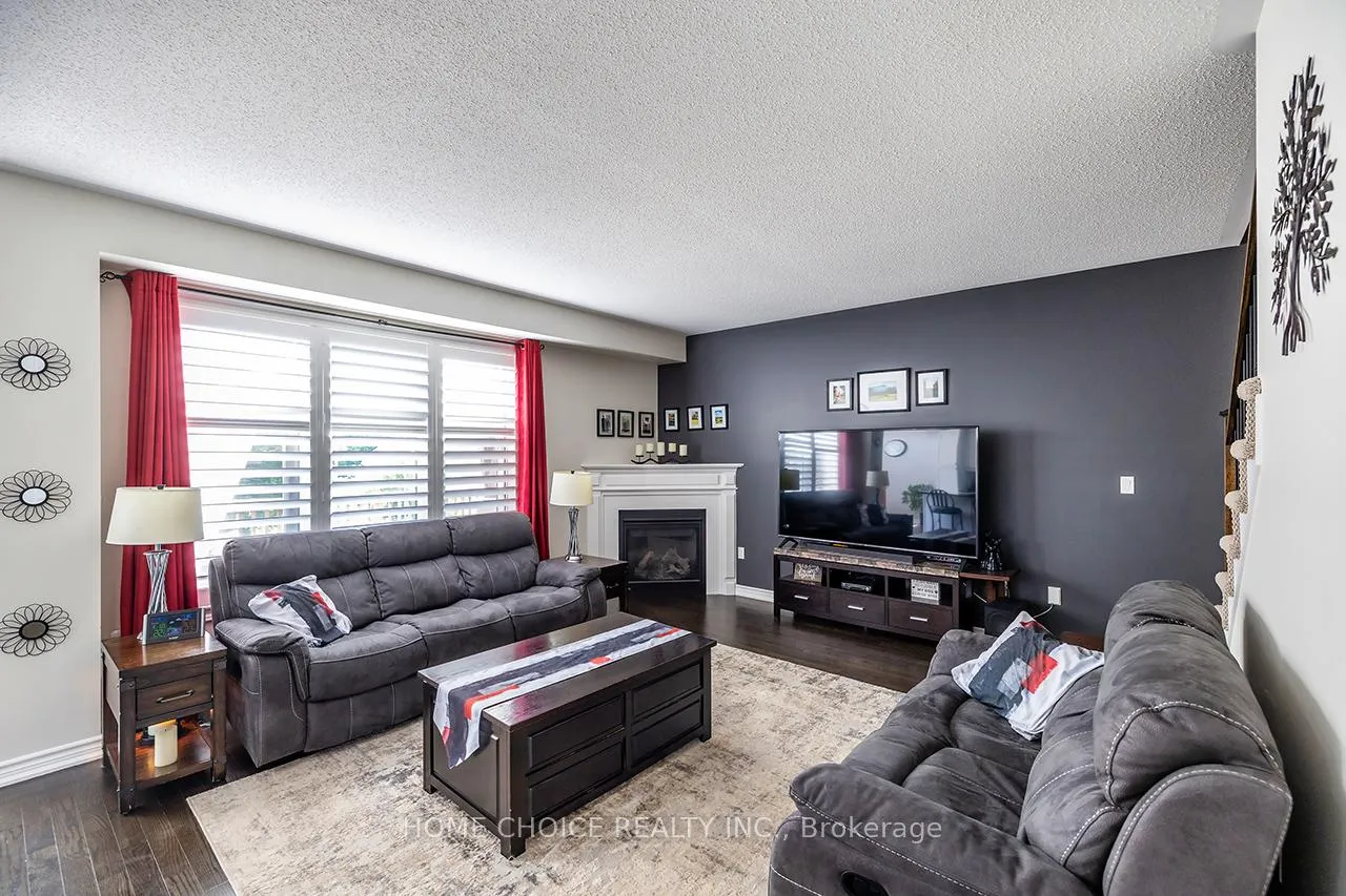 Photo 5 of 87 Elmer Adams Drive, Clarington, Courtice — HOMEH