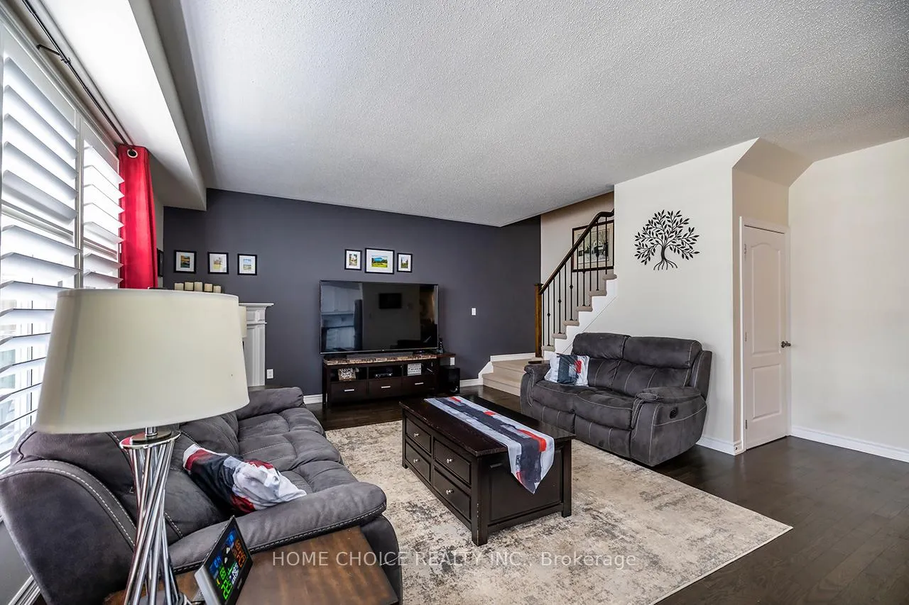 Photo 8 of 87 Elmer Adams Drive, Clarington, Courtice — HOMEH